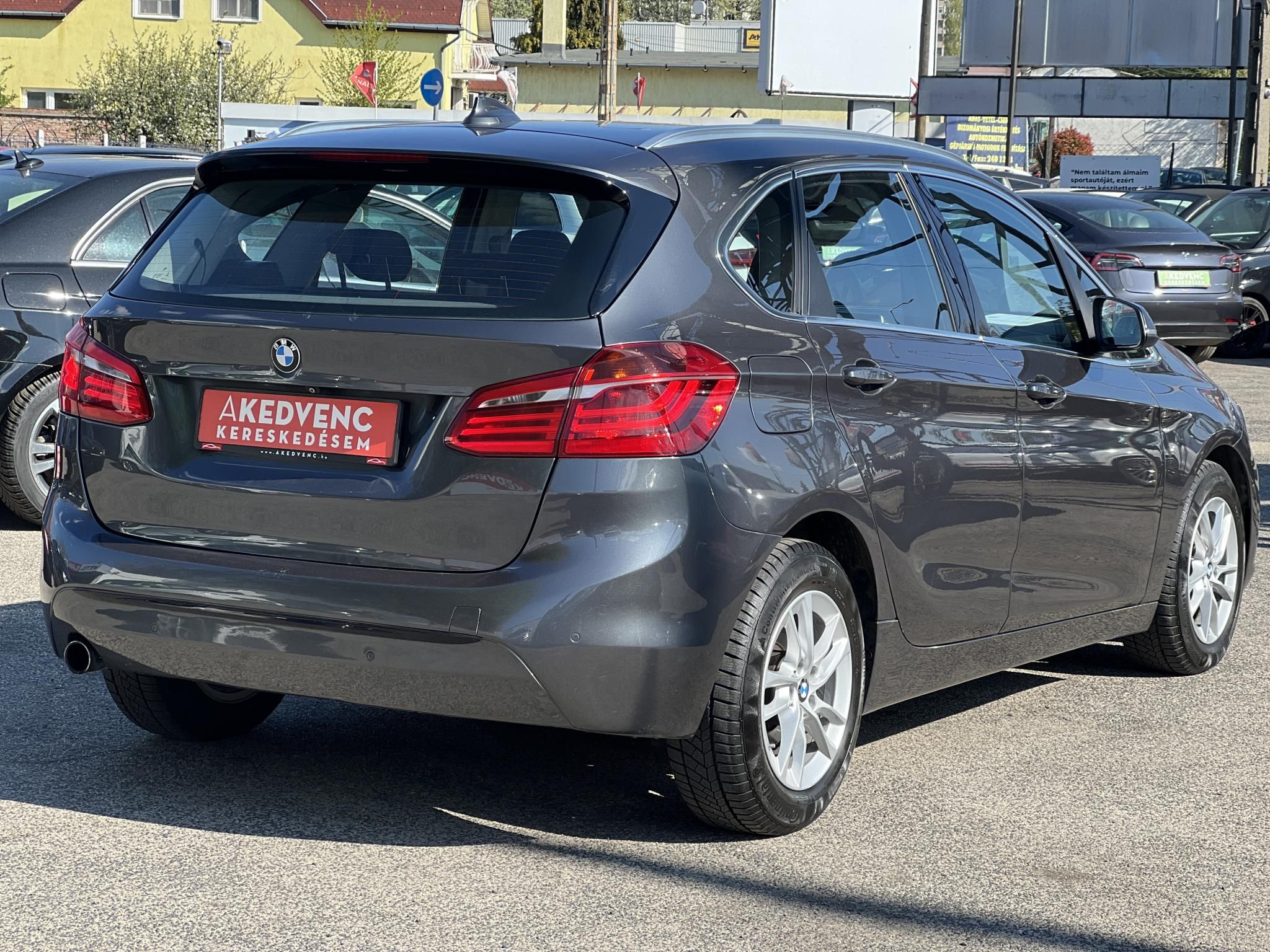 BMW 218i Advantage (Automata) Active Tourer 70e km. tempomat. ülésfűtés. keyless. kamera. 2 gyári kulcs!