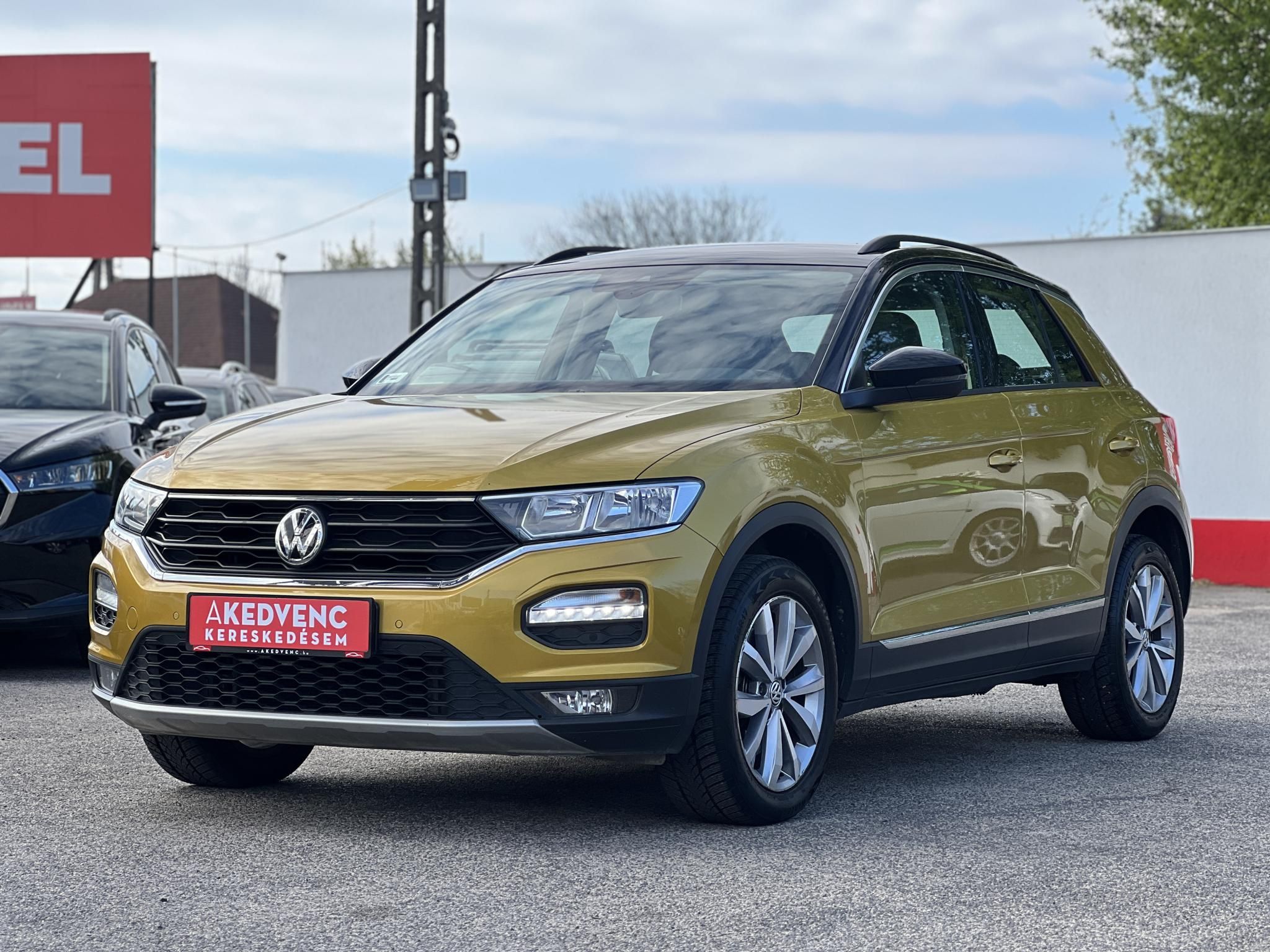 VOLKSWAGEN T-ROC 1.5 TSI ACT Style DSG 140e km. Magyarországi. Friss műszaki vizsga!