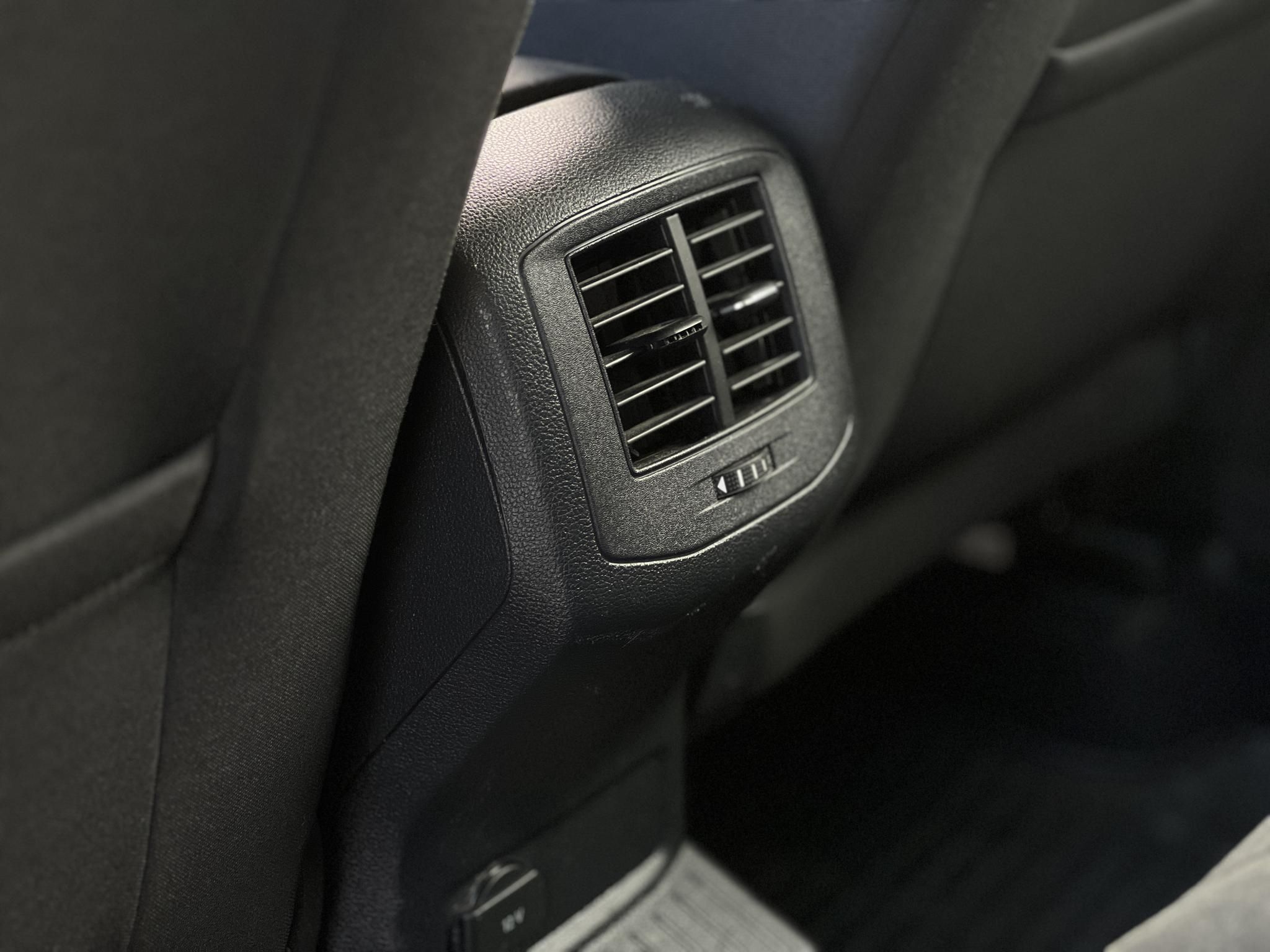 VOLKSWAGEN T-ROC 1.5 TSI ACT Style DSG 140e km. Magyarországi. Friss műszaki vizsga!