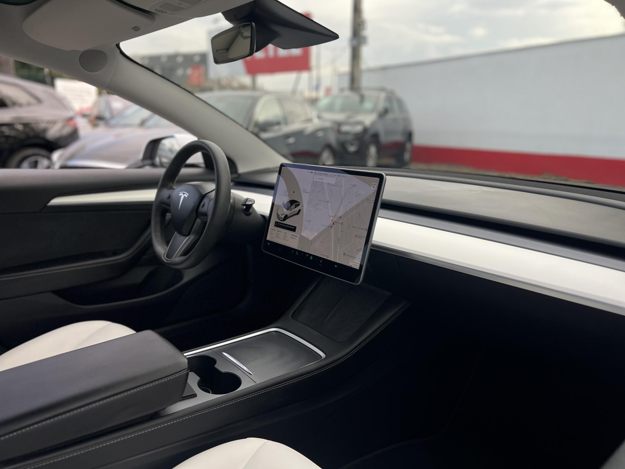 TESLA MODEL 3 Long Range AWD (Automata) 63e km. sérülésmentes. mátrix LED. hőszivattyú. premium hifi. FEHÉR BELSŐ!