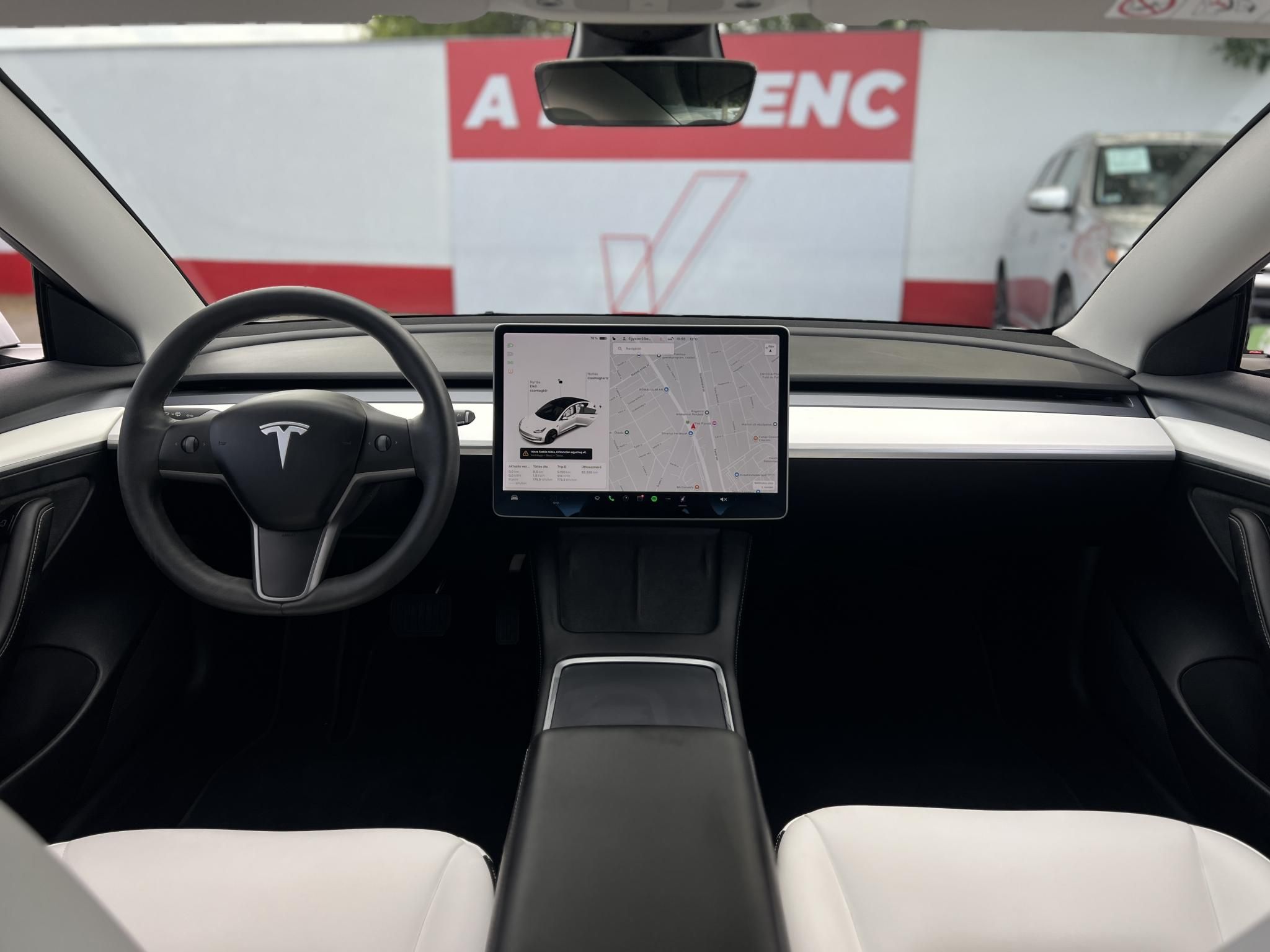 TESLA MODEL 3 Long Range AWD (Automata) 63e km. sérülésmentes. mátrix LED. hőszivattyú. premium hifi. FEHÉR BELSŐ!