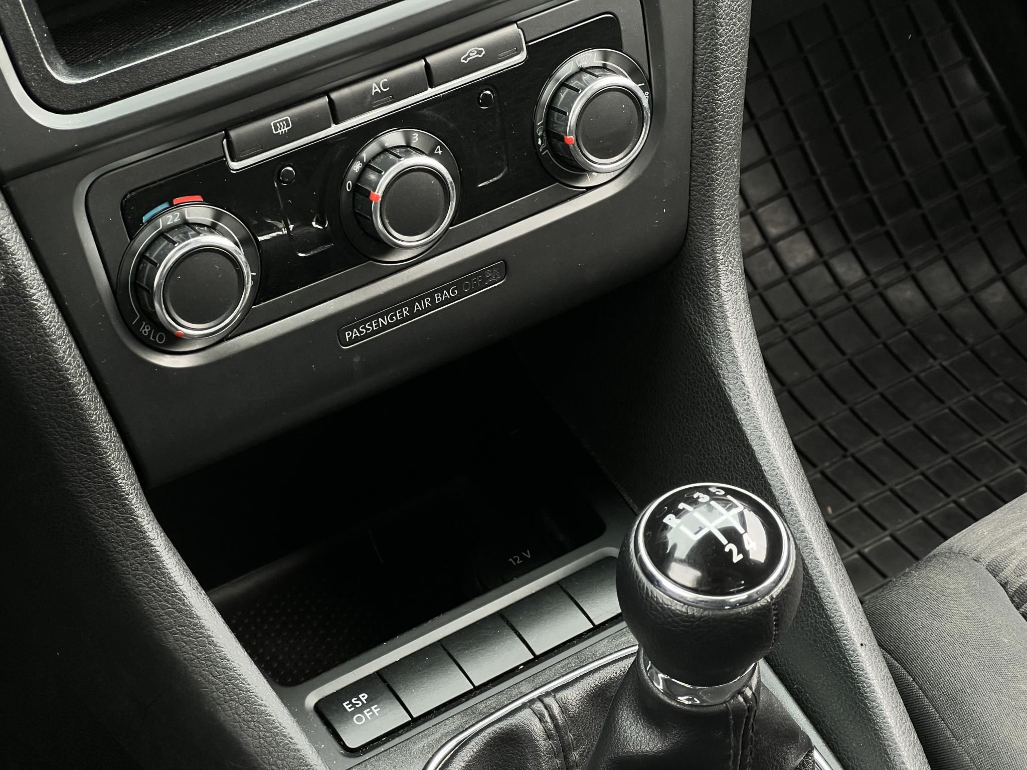 VOLKSWAGEN GOLF VI 1.4 Trendline klima