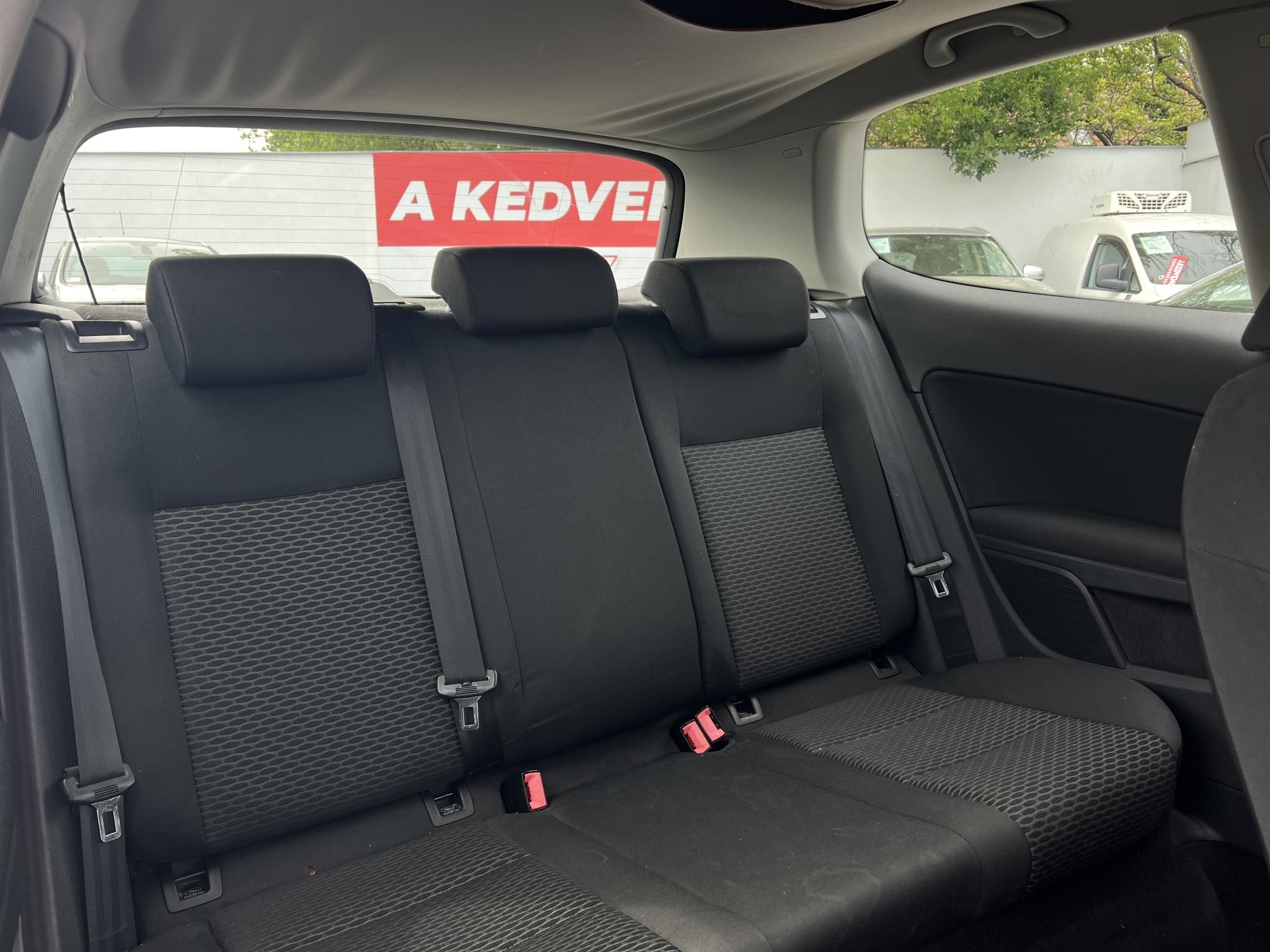 VOLKSWAGEN GOLF VI 1.4 Trendline klima