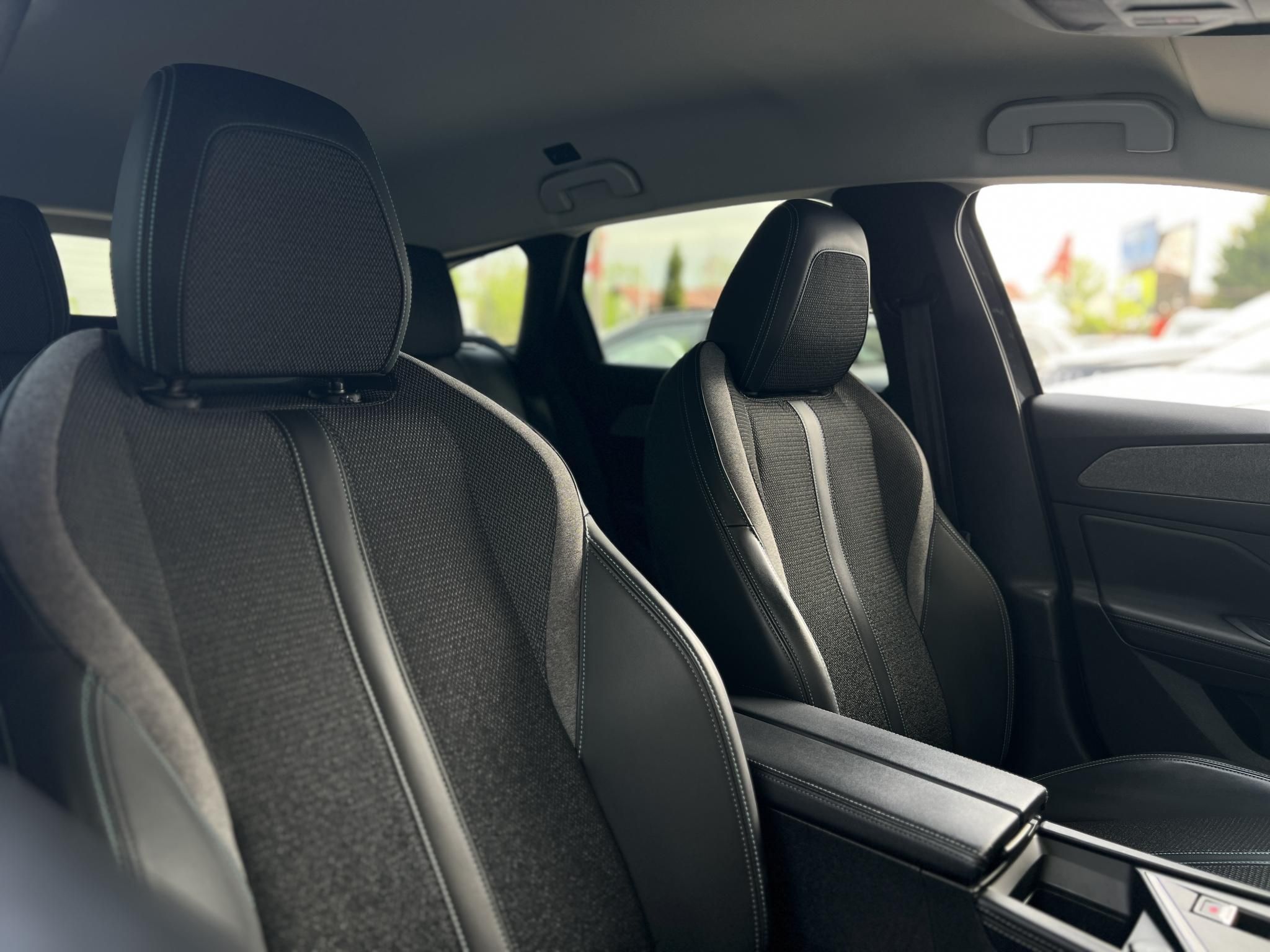 PEUGEOT 308 SW 1.5 BlueHDi Allure LED Tempomat Navi Mirrorscreen Bluetooth 360kamera