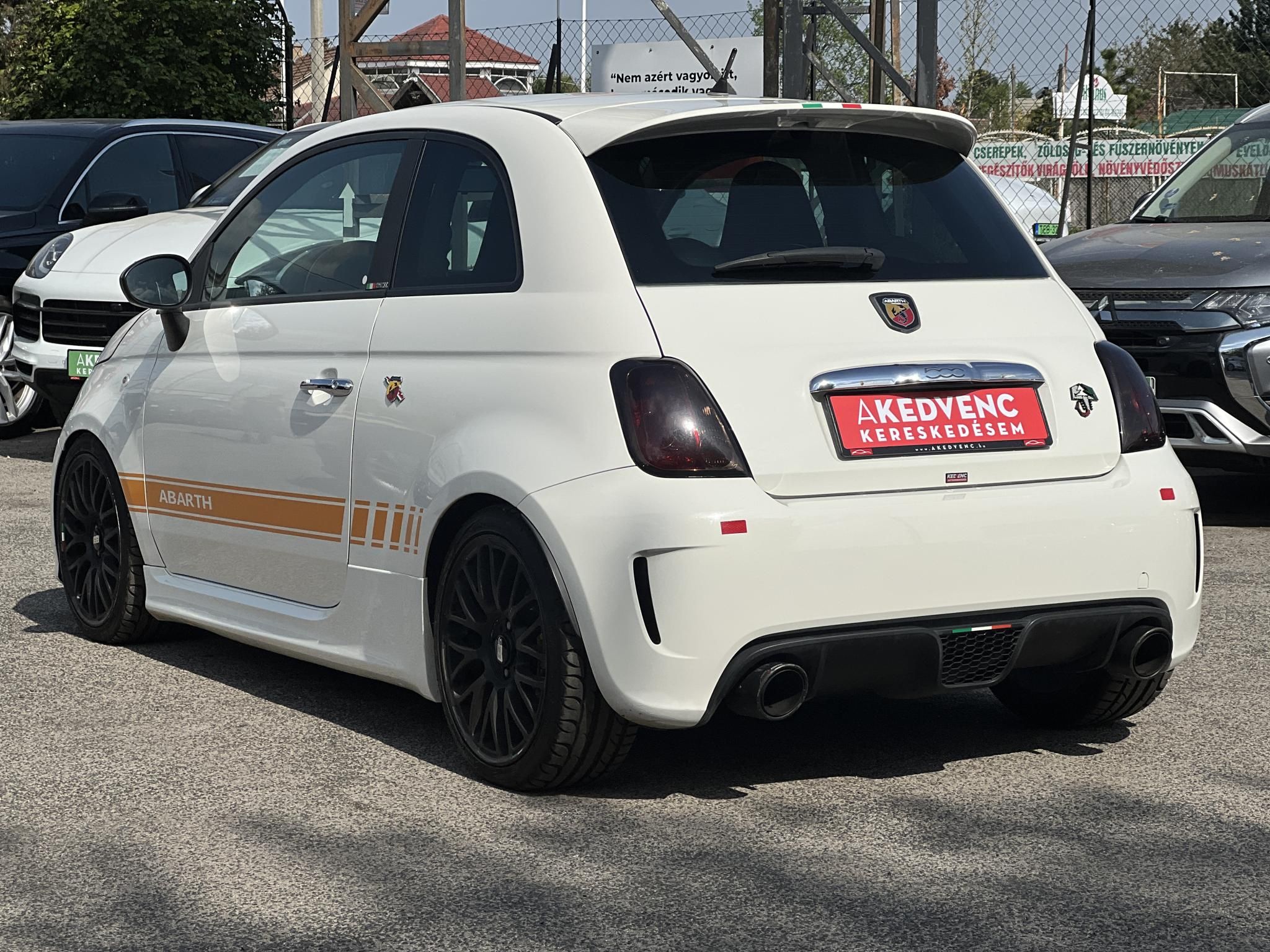 ABARTH 500 1.4 76e km. akrapovic. digitklíma. rendszeresen karbantartott!