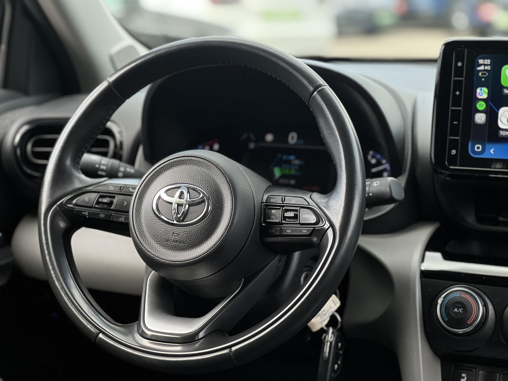 TOYOTA YARIS CROSS 1.5 VVT-i Active Gyári garancia Carplay Űlésfűtés 42e km!