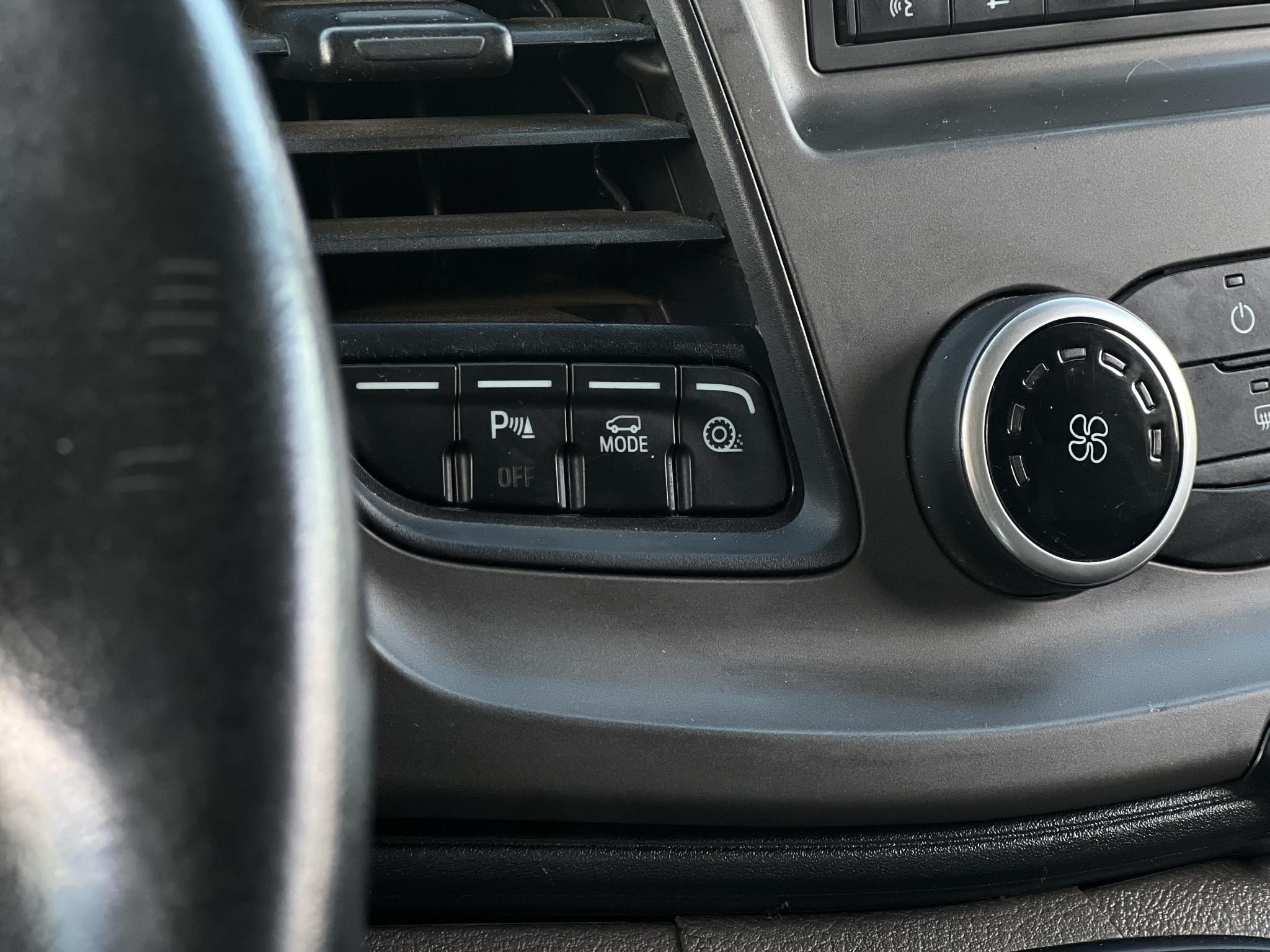 FORD TRANSIT 2.0 TDCi 290 MWB Trend