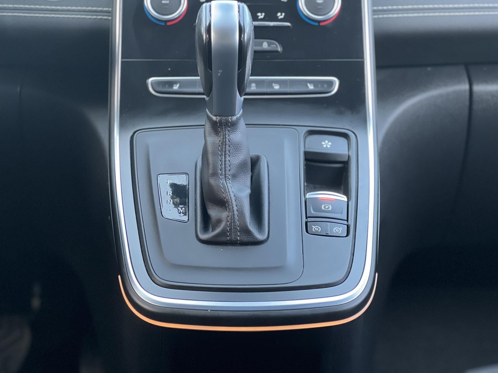 RENAULT GRAND SCENIC Scénic 1.7 Blue dCi Intens EDC (7 személyes ) Carplay. Tolatókamera. tempomat