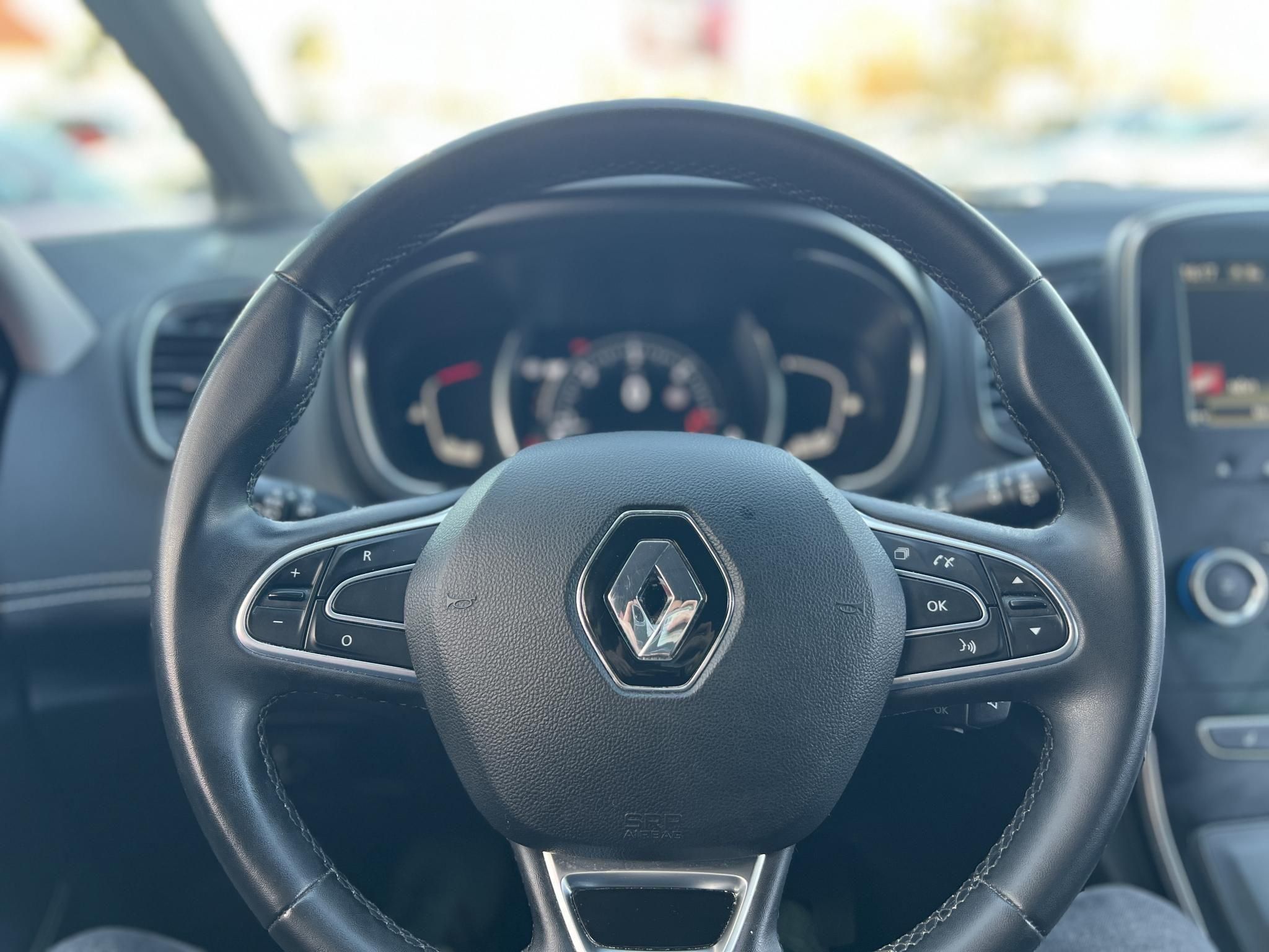 RENAULT GRAND SCENIC Scénic 1.7 Blue dCi Intens EDC (7 személyes ) Carplay. Tolatókamera. tempomat