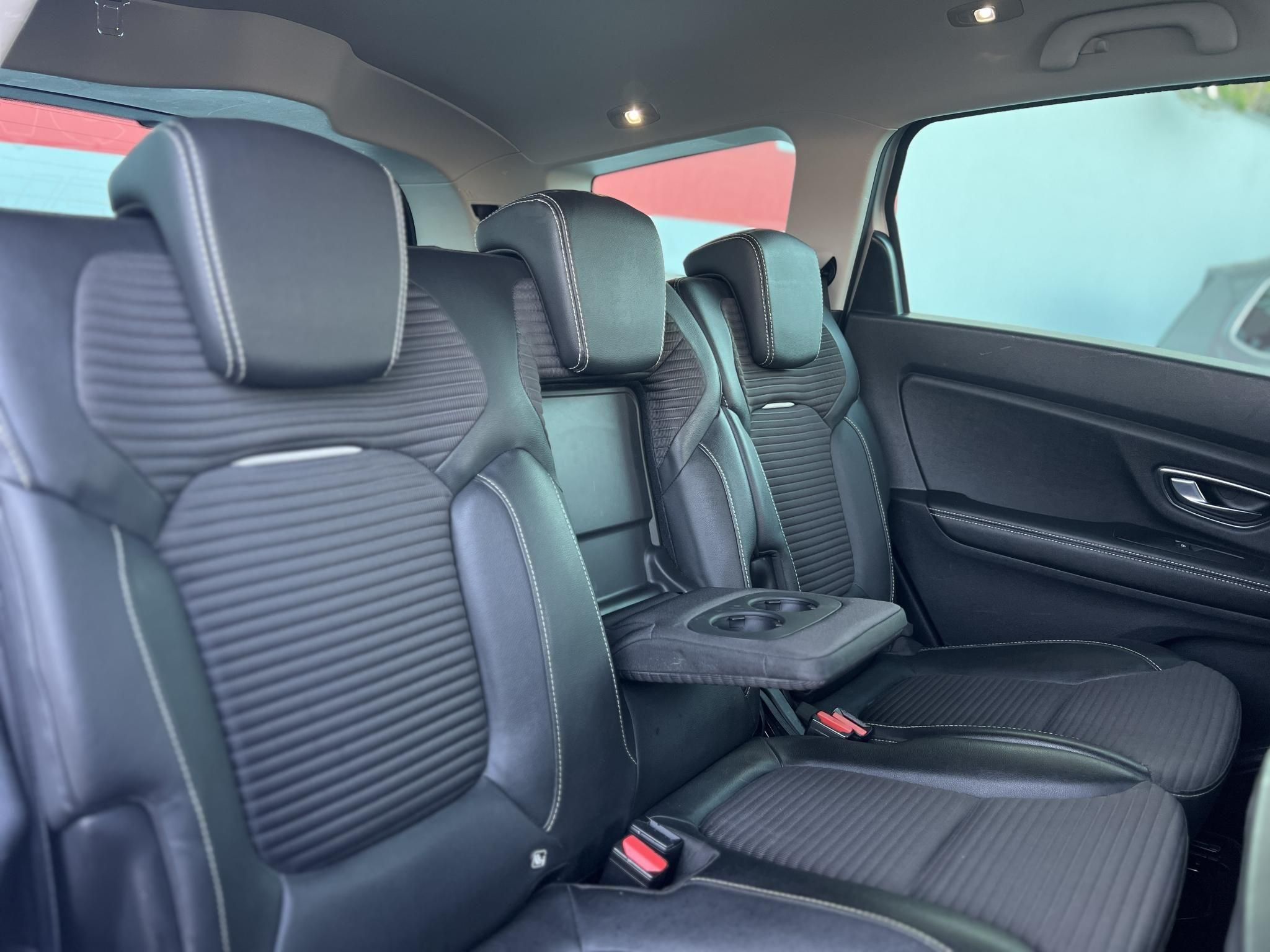 RENAULT GRAND SCENIC Scénic 1.7 Blue dCi Intens EDC (7 személyes ) Carplay. Tolatókamera. tempomat