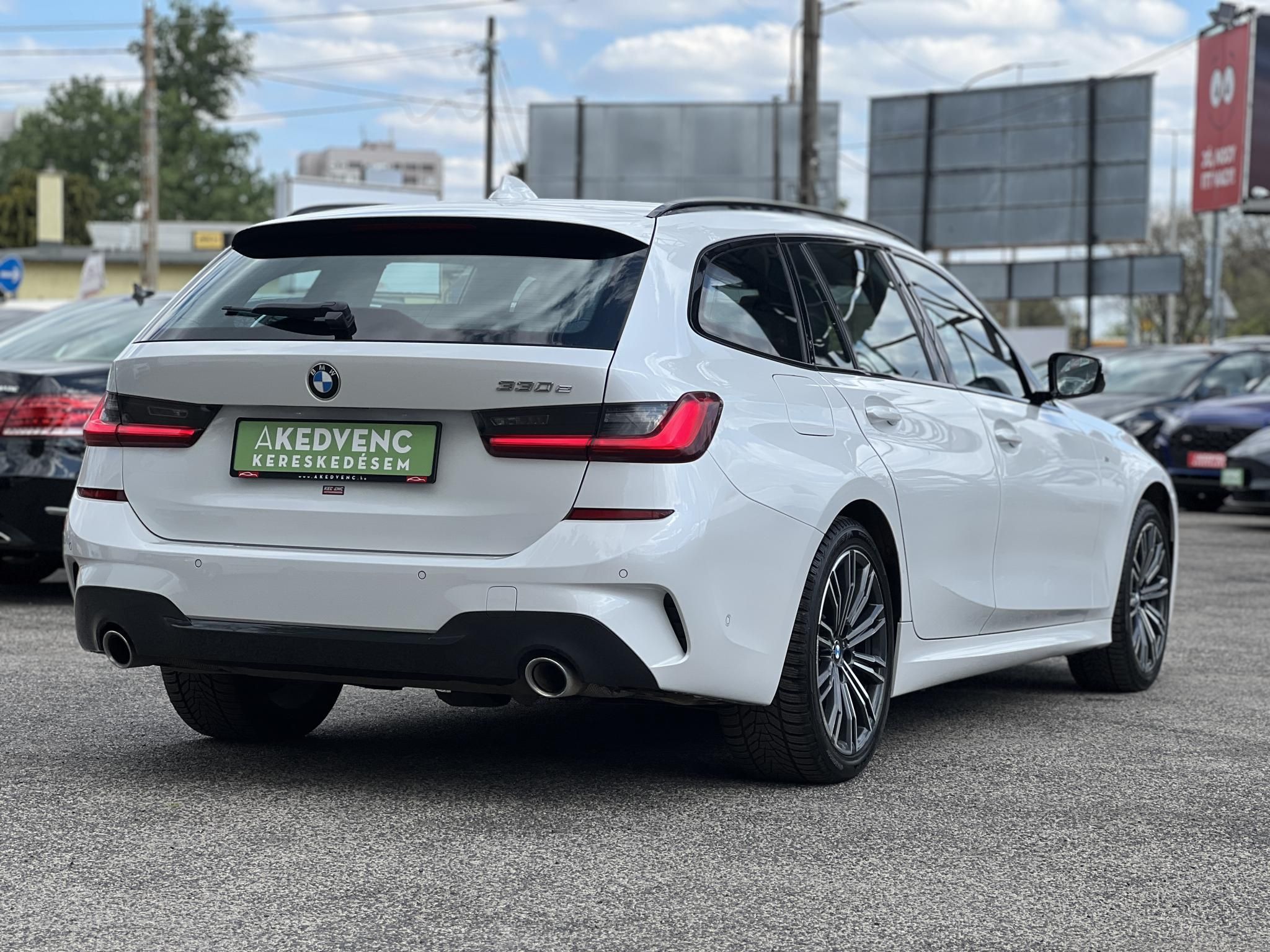 BMW 330e M Sport (Automata) Frissen szervizelt. Új téli gumik!