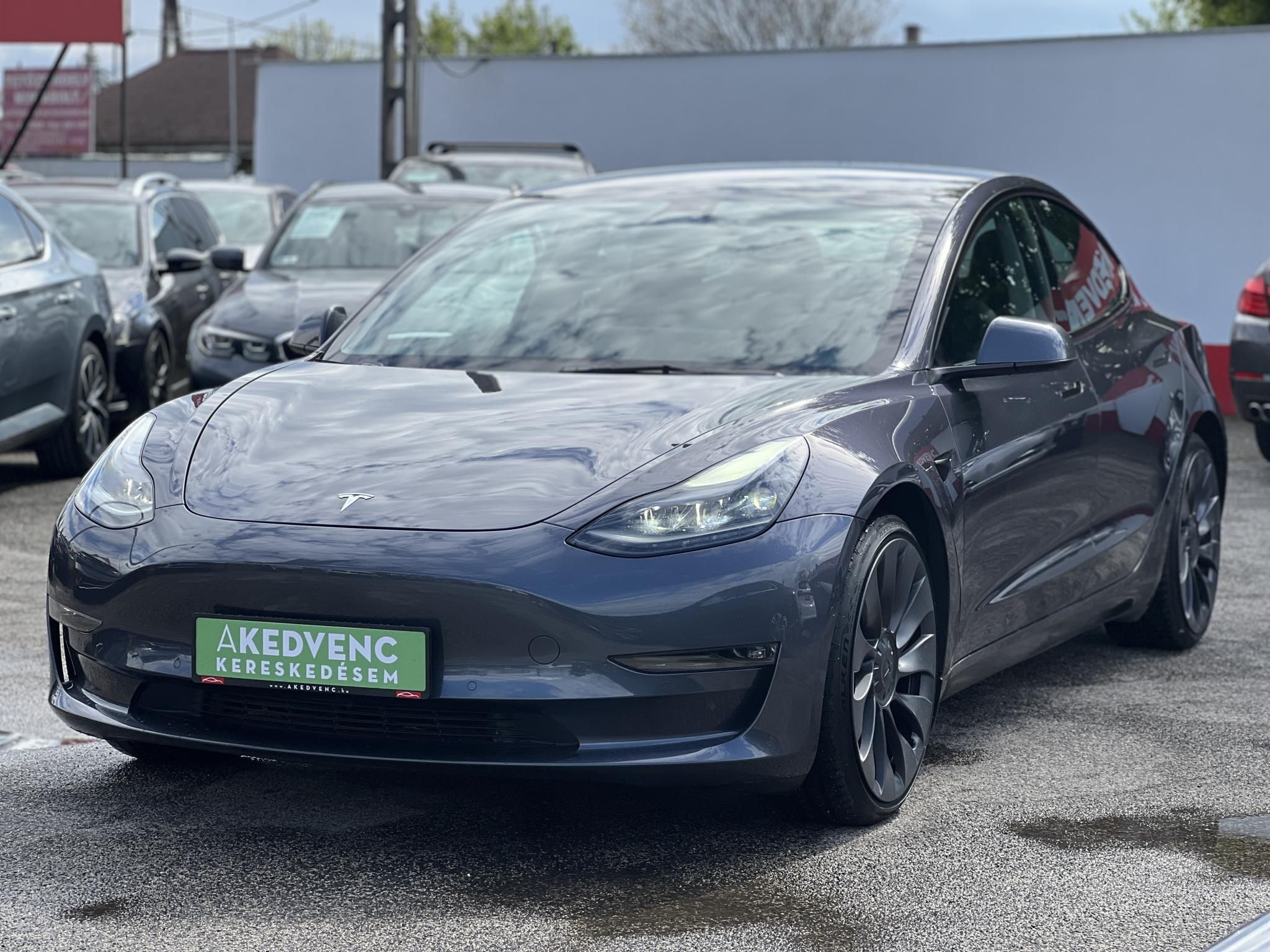 TESLA MODEL 3 Performance AWD (Automata) Mátrix LED. Hőszivattyús. gyári garanciális 2029-ig
