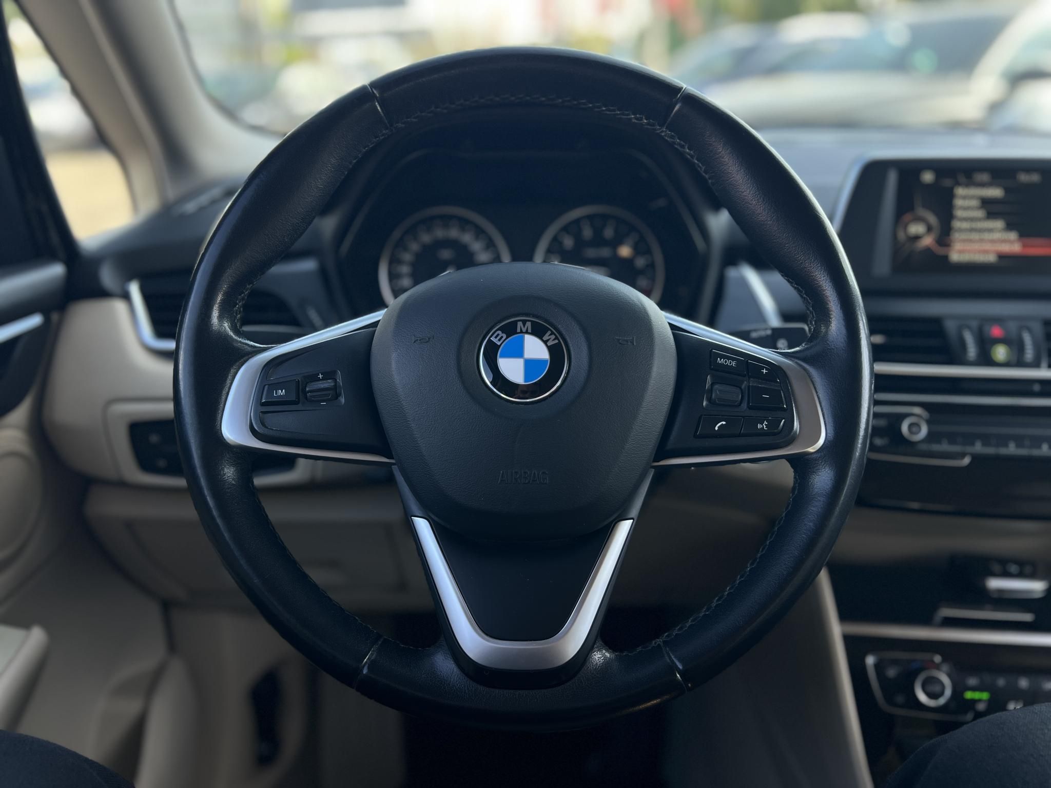 BMW 218i Advantage (Automata) Active Tourer. M.o.-i. vajbőr belső. ülésfűtés. keyless. Wallis szerviz