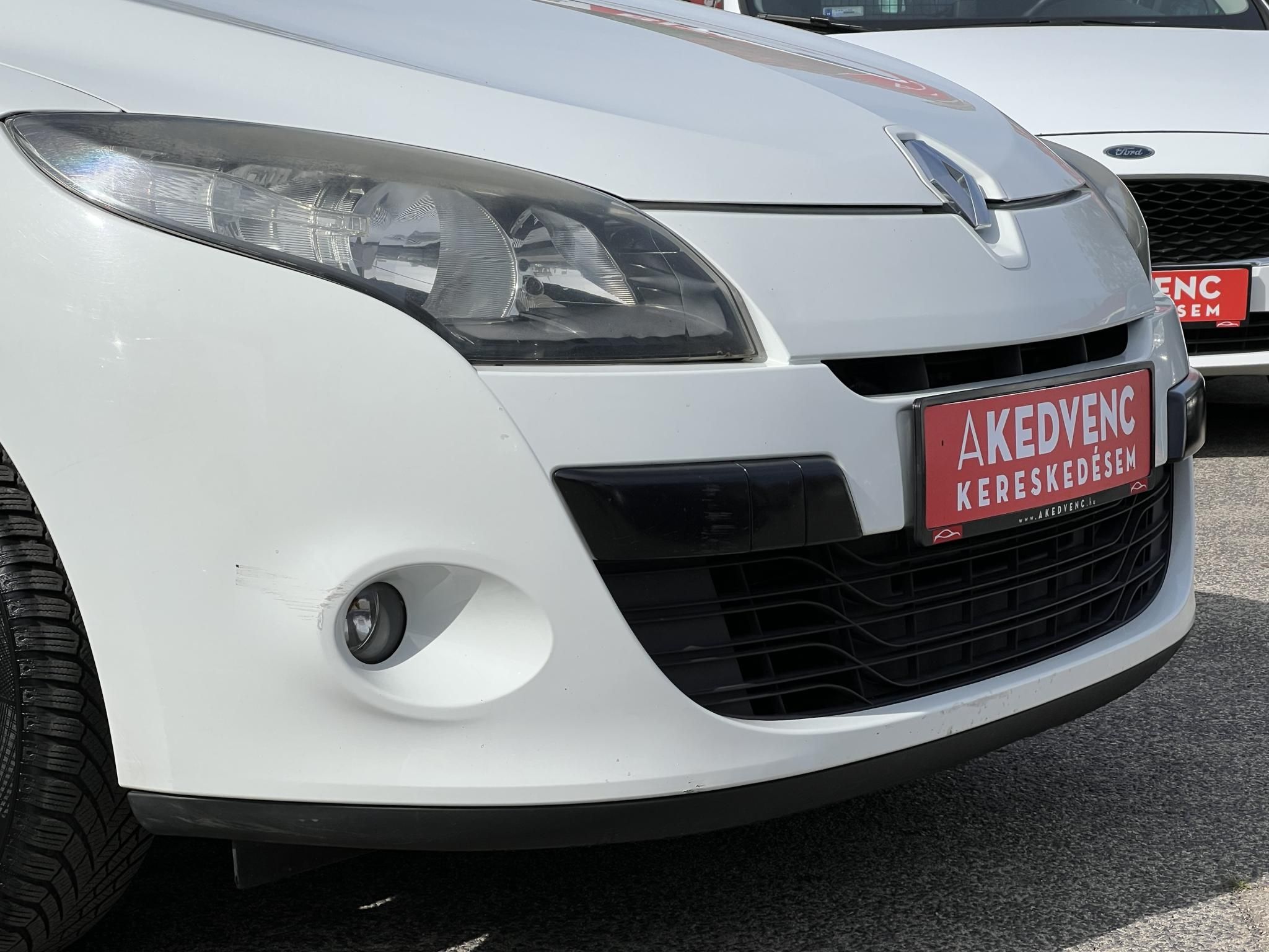 RENAULT MEGANE 1.6 Dynamique Magyarországi. teljes szerviztörténet!