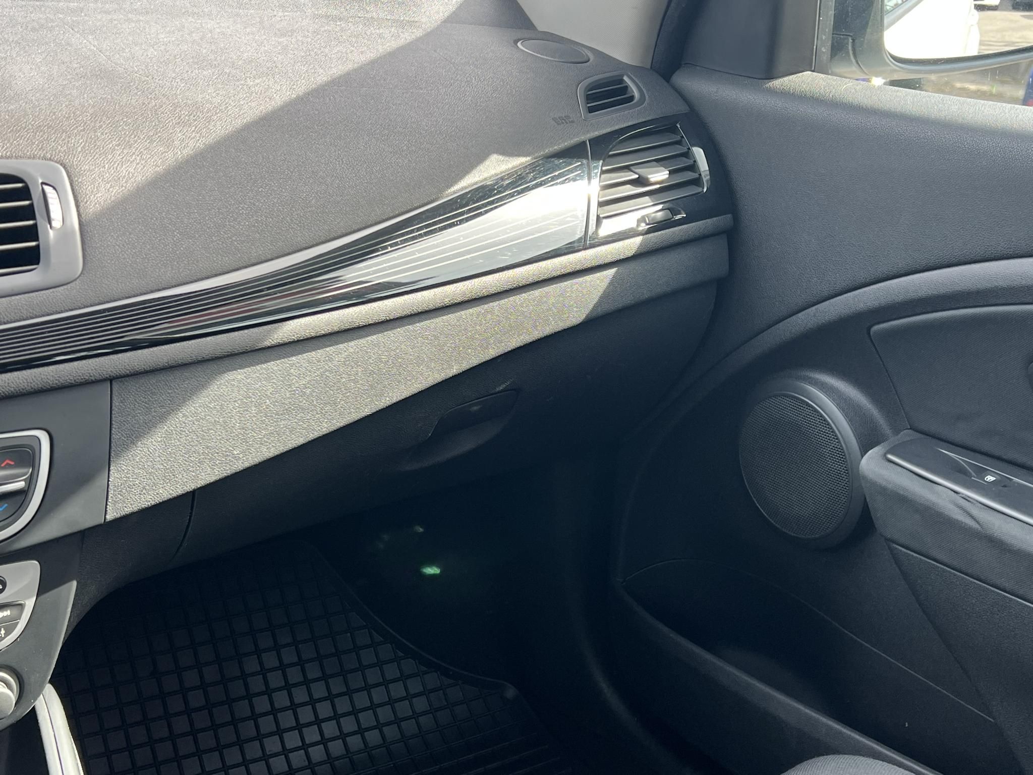 RENAULT MEGANE 1.6 Dynamique Magyarországi. teljes szerviztörténet!