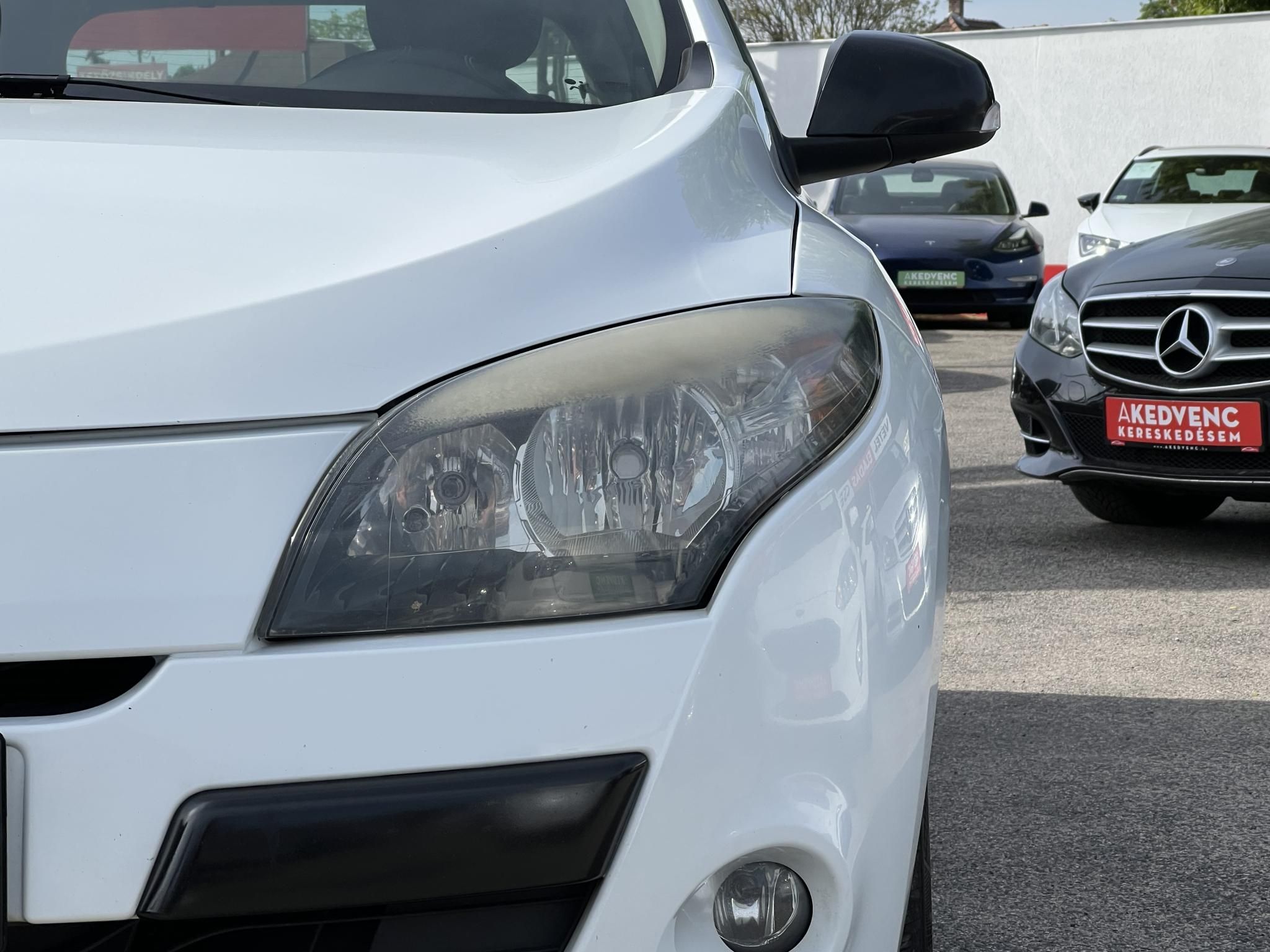 RENAULT MEGANE 1.6 Dynamique Magyarországi. teljes szerviztörténet!