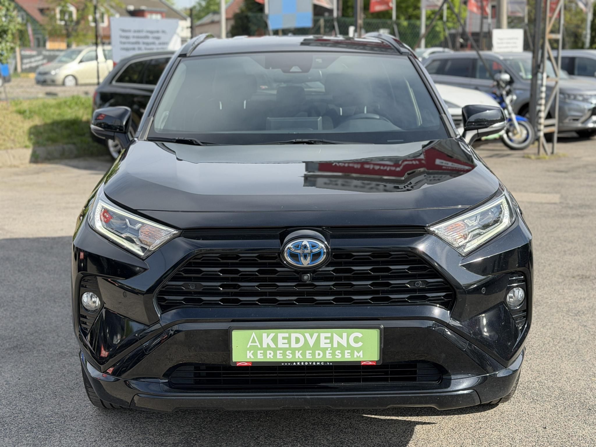 TOYOTA RAV 4 Rav4 2.5 Hybrid Black Edition e-CVT JBL 126e km. LED. sérülésmentes. CARPLAY. kifogástalan állapot!