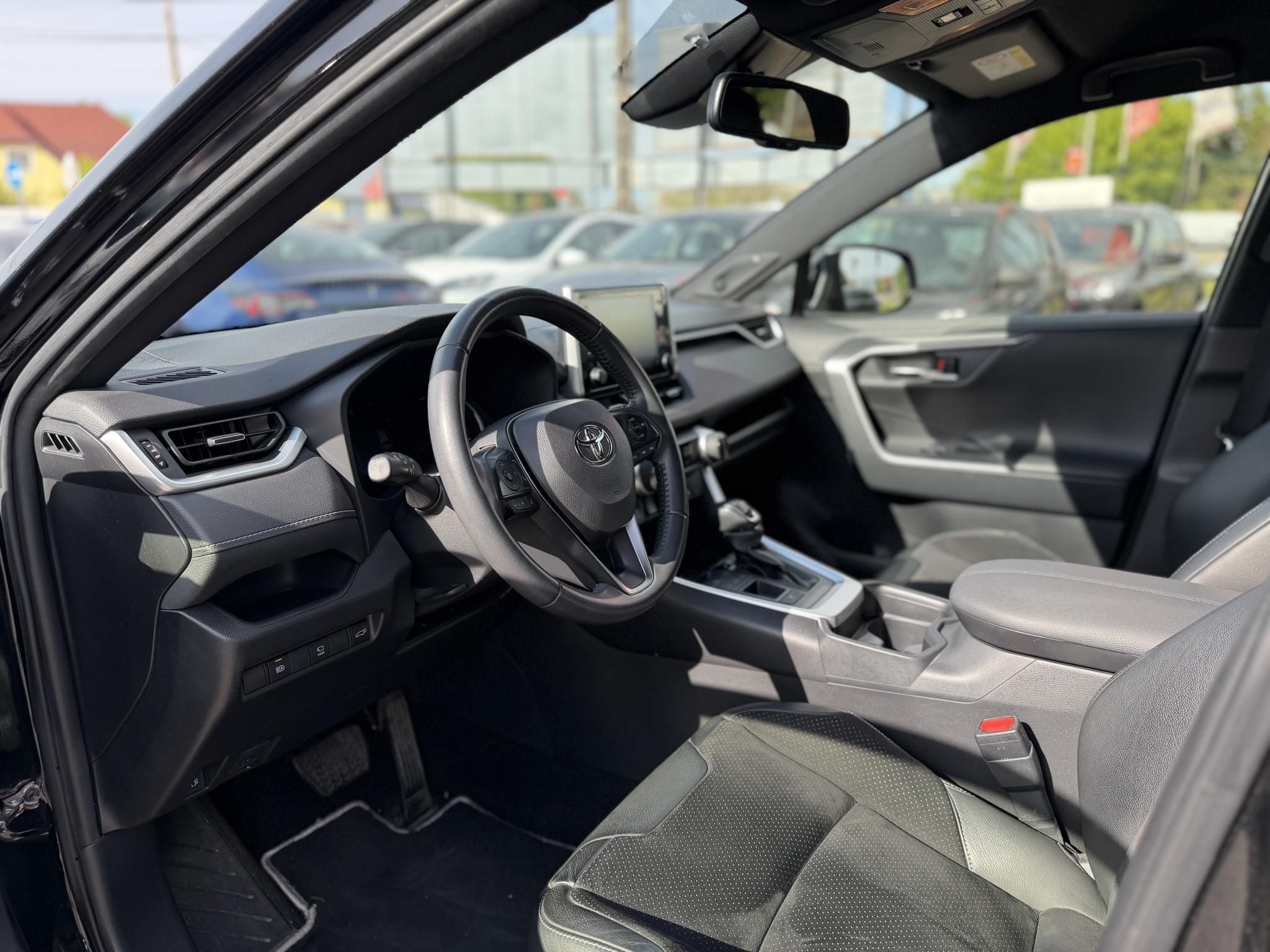 TOYOTA RAV 4 Rav4 2.5 Hybrid Black Edition e-CVT JBL 126e km. LED. sérülésmentes. CARPLAY. kifogástalan állapot!