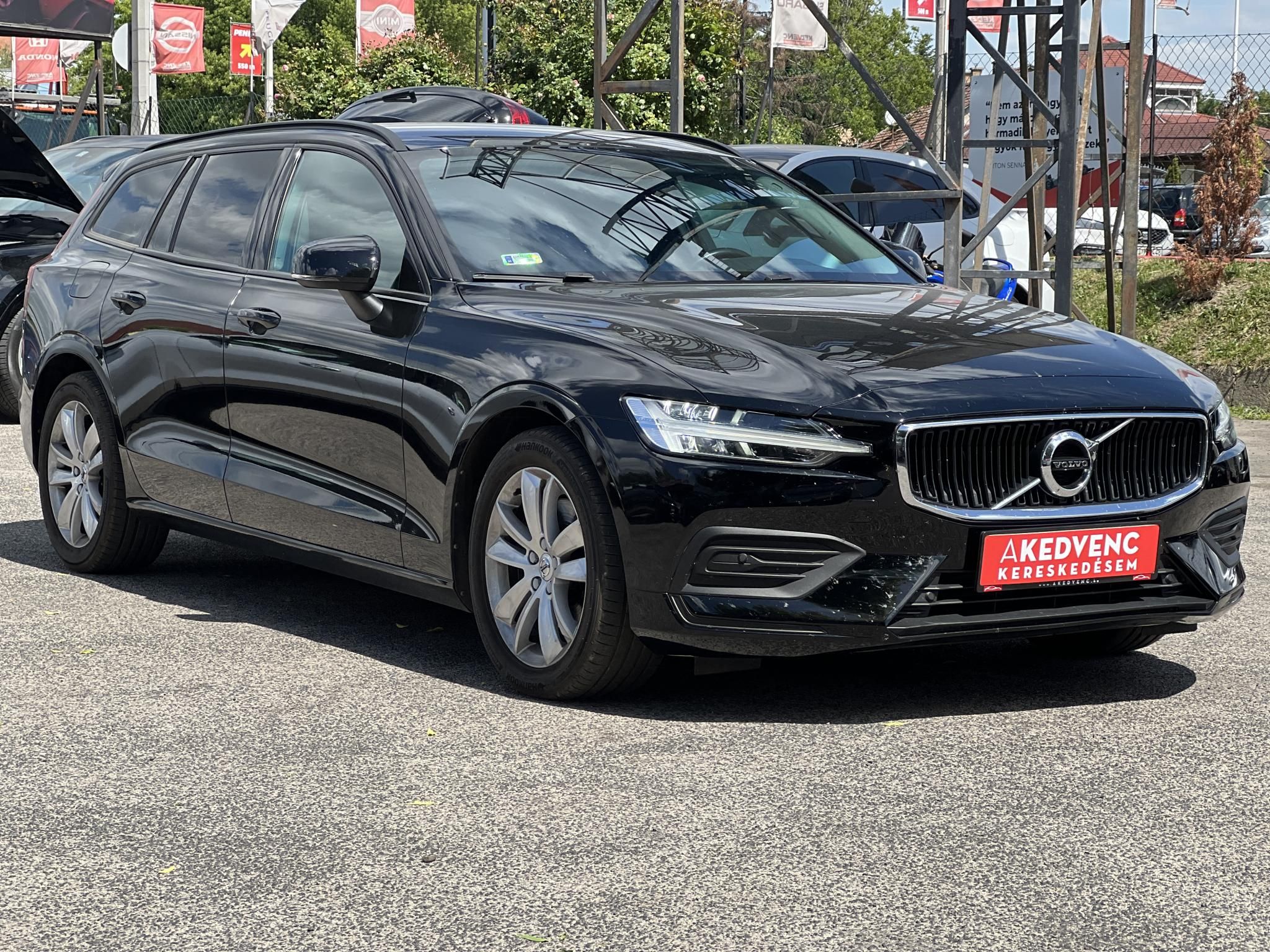 VOLVO V60 2.0 [B3] MHEV Momentum Pro Geartronic Magyarországi. végig márkaszervizelt. kerámia. friss nagyszerviz!