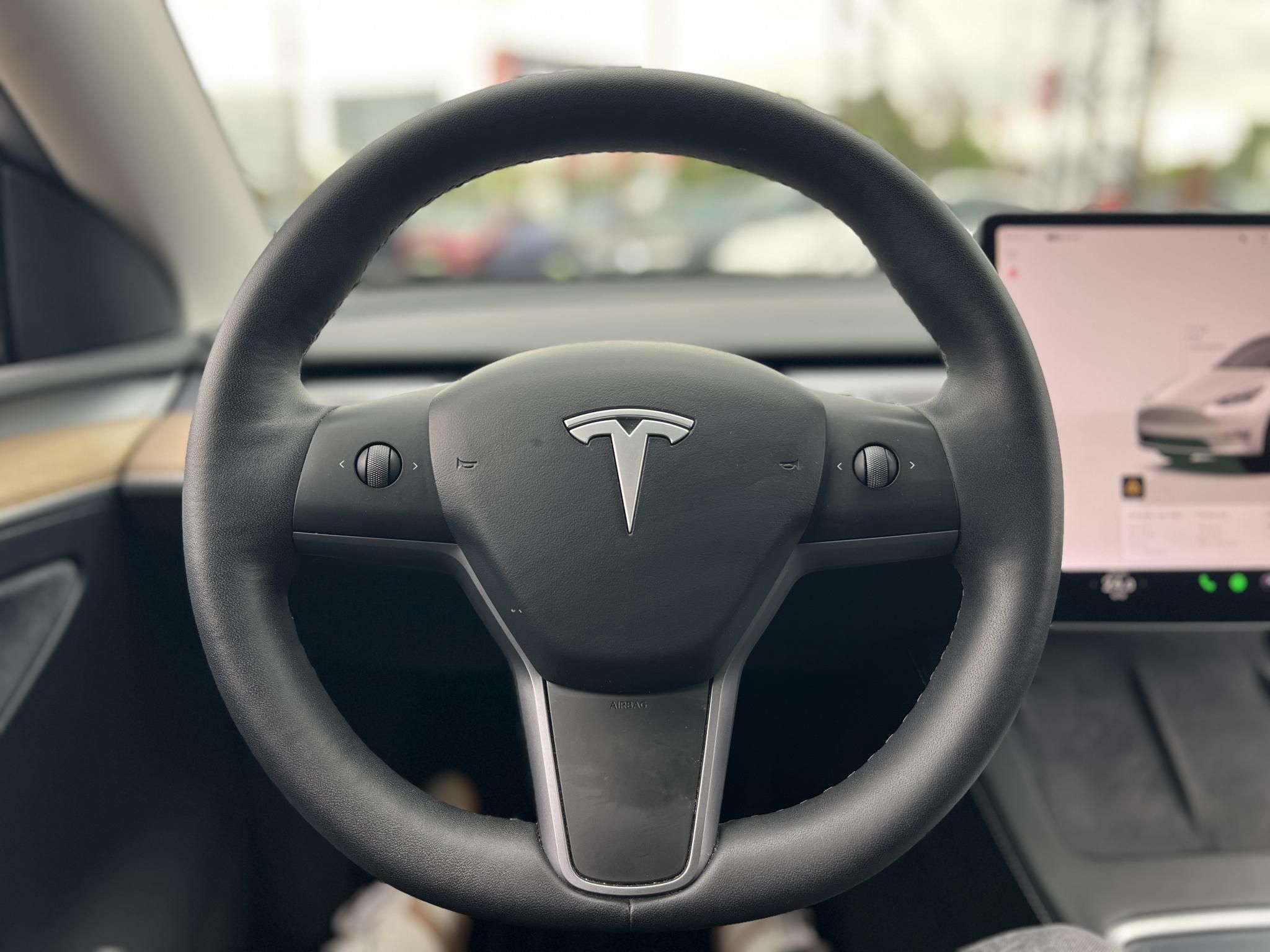 TESLA MODEL Y Long Range AWD (Automata) AMD Ryzen. hőszivattyú. mátrix LED. premium hifi