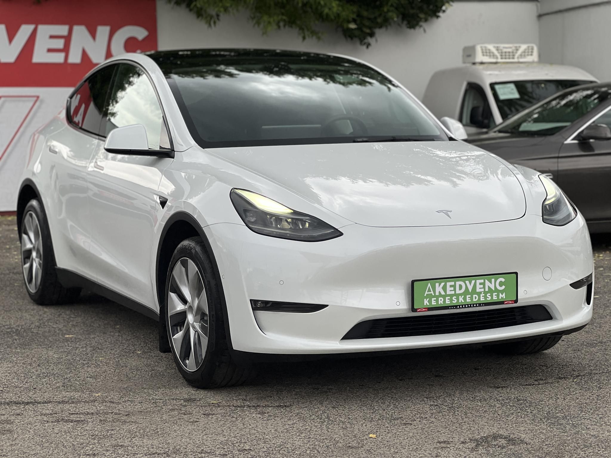 TESLA MODEL Y Long Range AWD (Automata) AMD Ryzen. hőszivattyú. mátrix LED. premium hifi