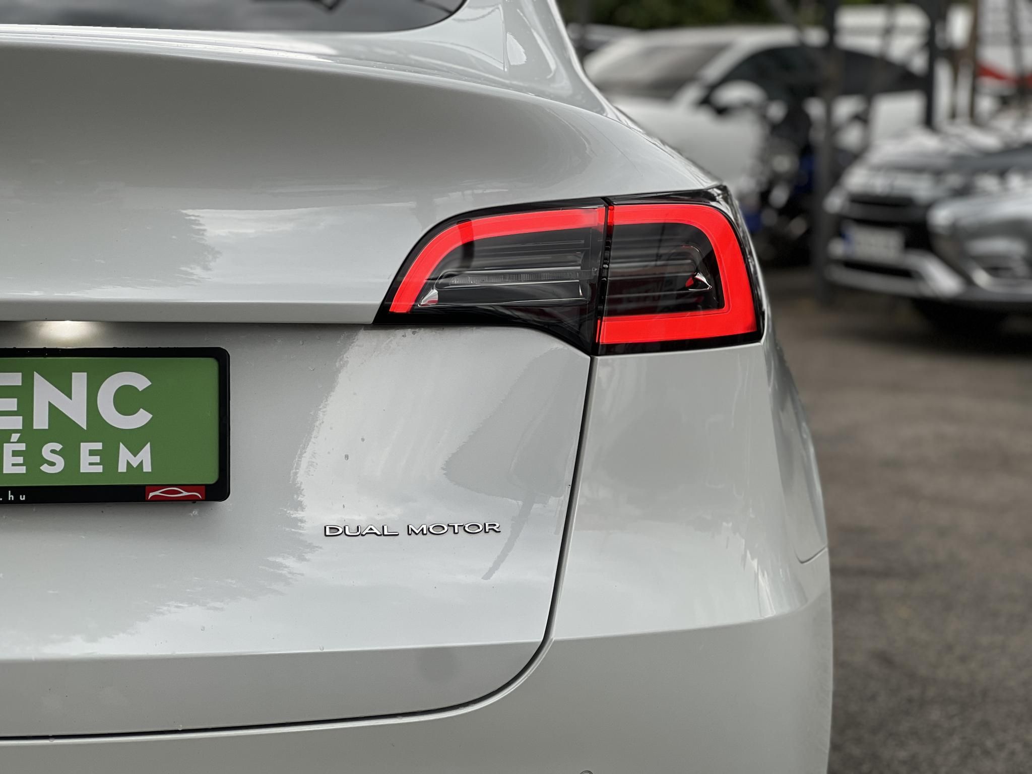 TESLA MODEL Y Long Range AWD (Automata) AMD Ryzen. hőszivattyú. mátrix LED. premium hifi