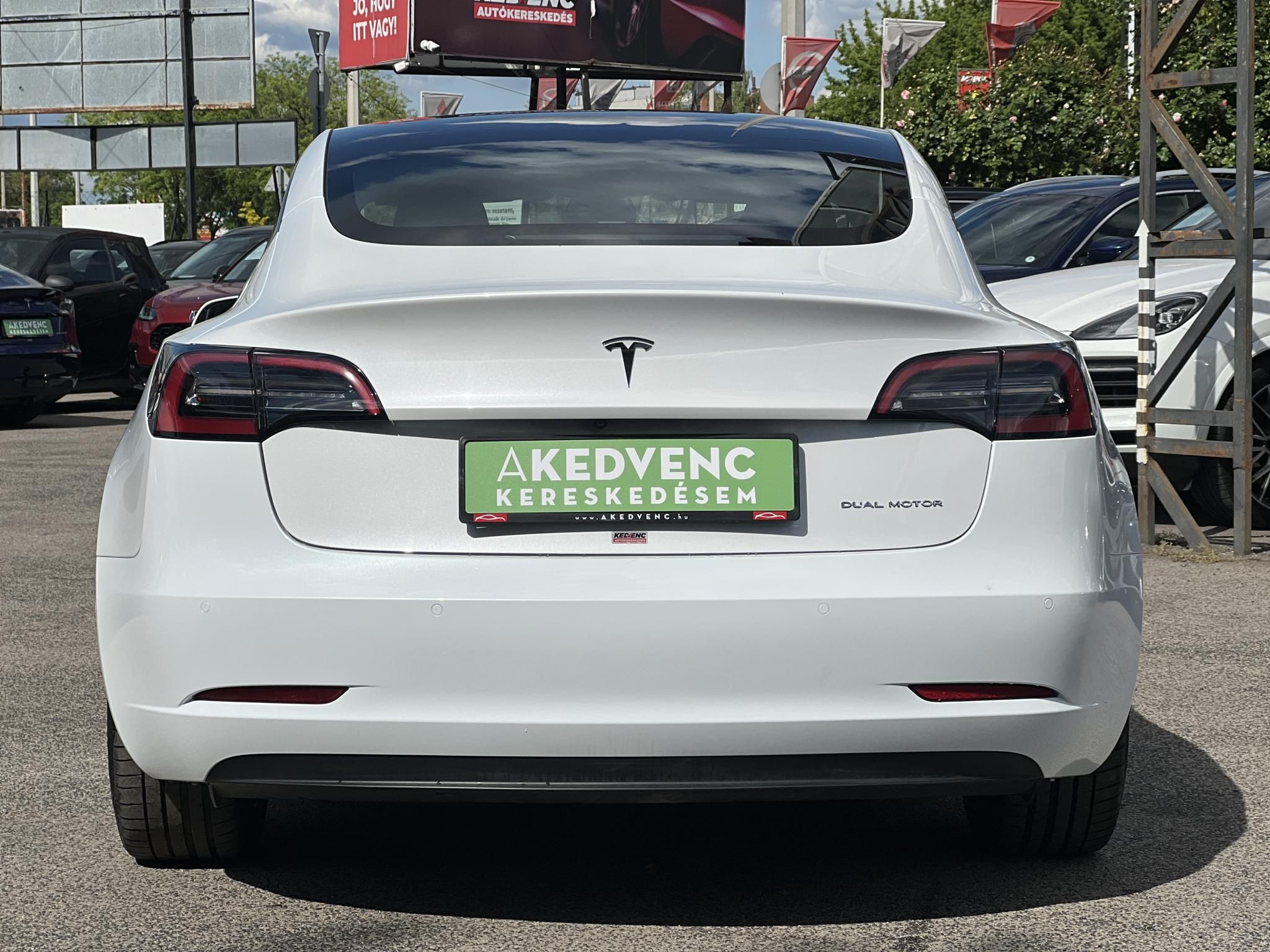 TESLA MODEL 3 Long Range AWD (Automata) 103e km. AMD Ryzen. mátrix LED. hőszivattyú. 2030-ig garanciális!