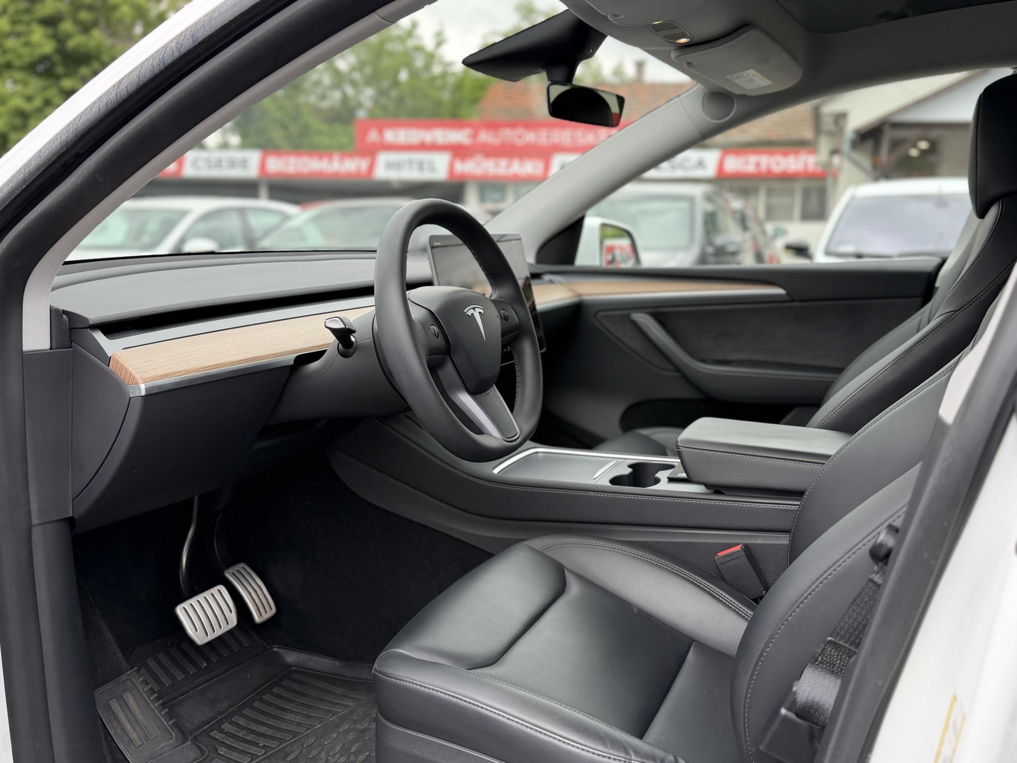 TESLA MODEL Y Performance AWD (Automata) 45e km. AMD Ryzen. mátrix LED. hőszivattyú. teljeskörű garancia!
