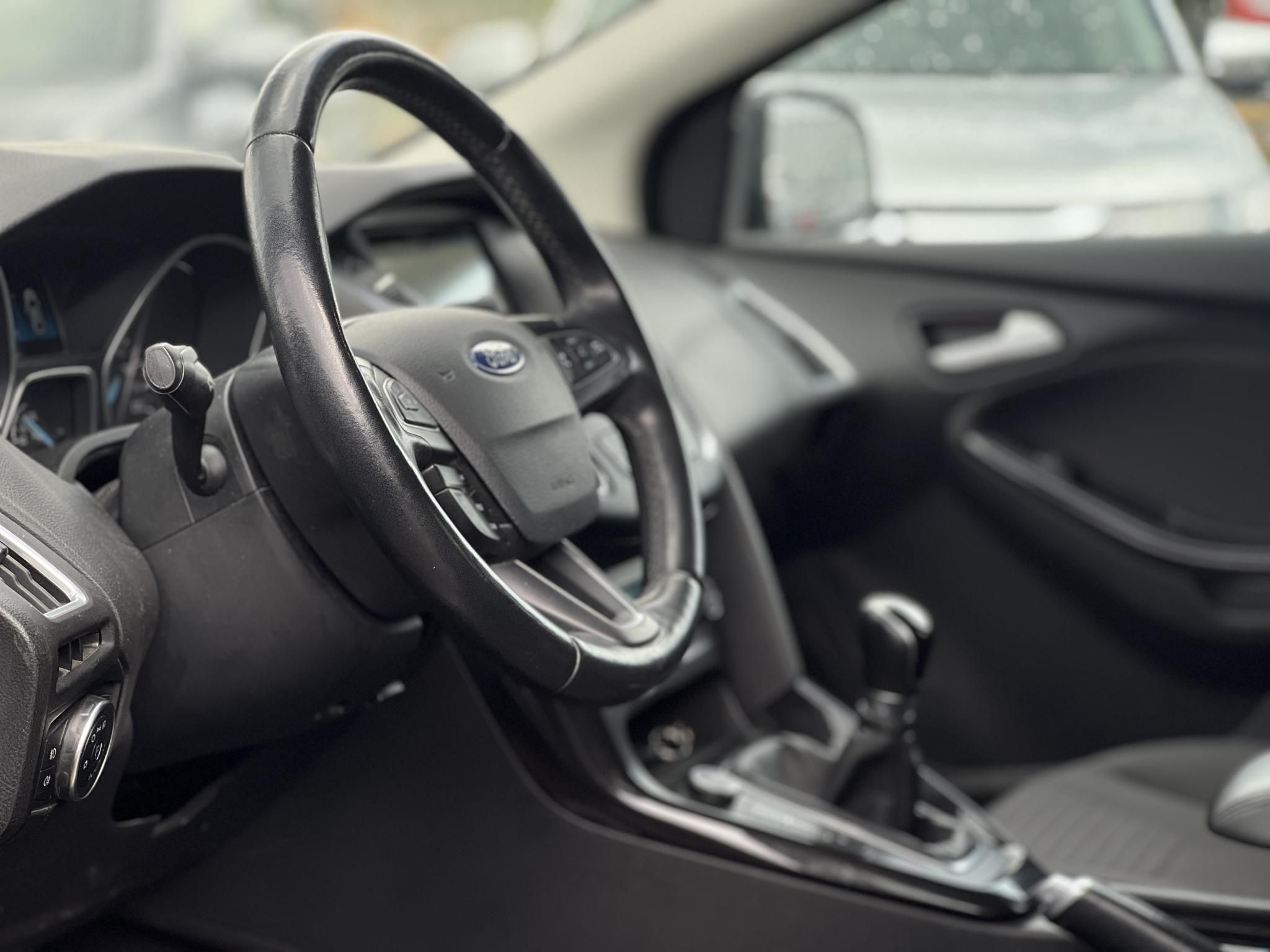 FORD FOCUS 1.6 Ti-VCT Technology Magyarországi 80e km Végig szervizelt!