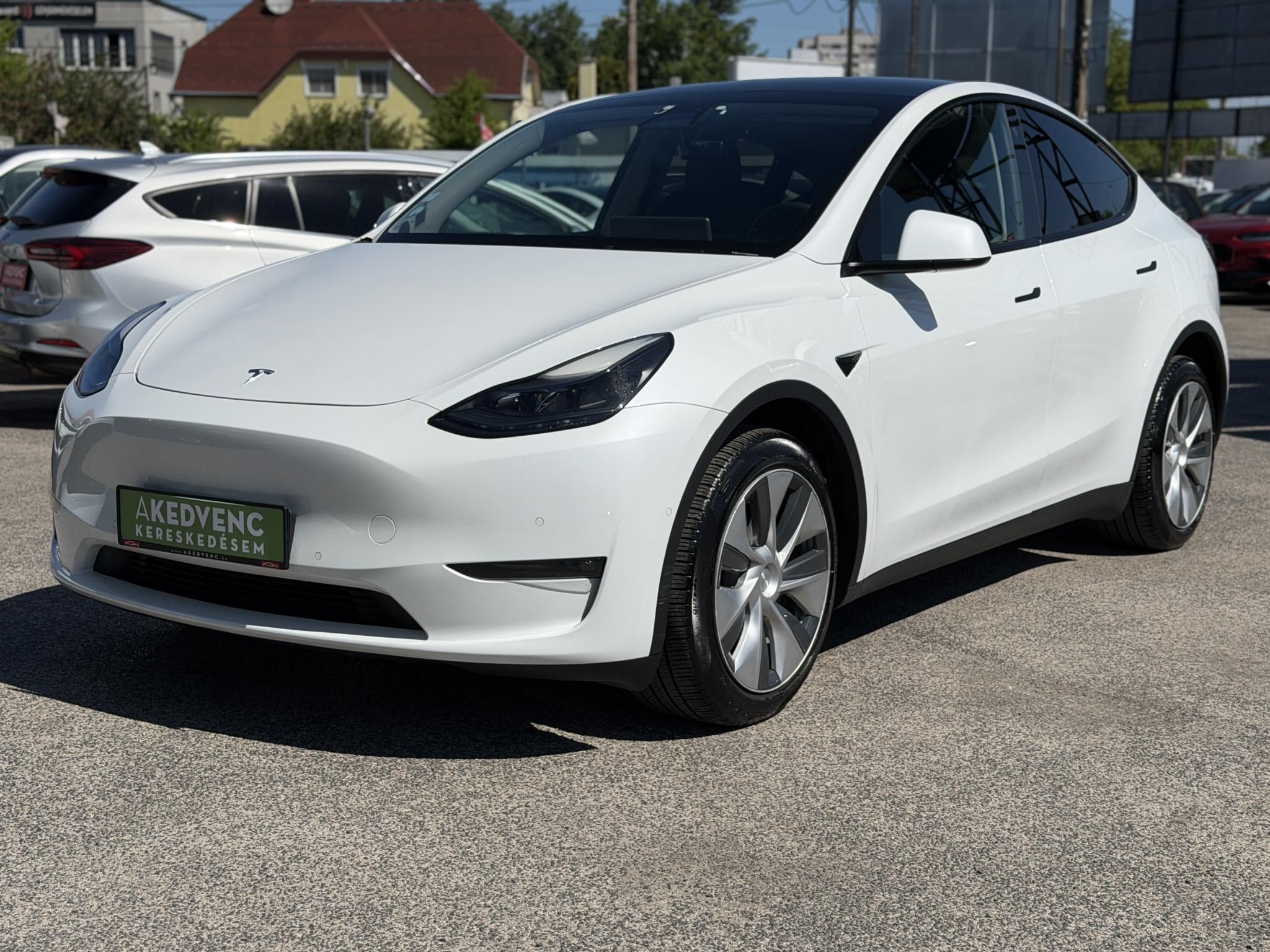 TESLA MODEL Y Long Range AWD (Automata) 159e km. mátrix LED. hőszivattyú. garanciális akkumulátor és hajtás!