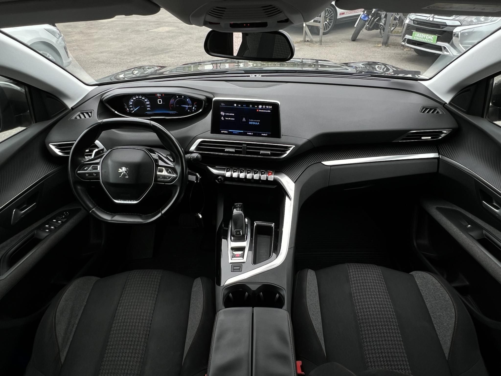 PEUGEOT 3008 1.6 BlueHDi Active EAT6 Klíma Tempomat Bluetooth Carplay 360 kamera!