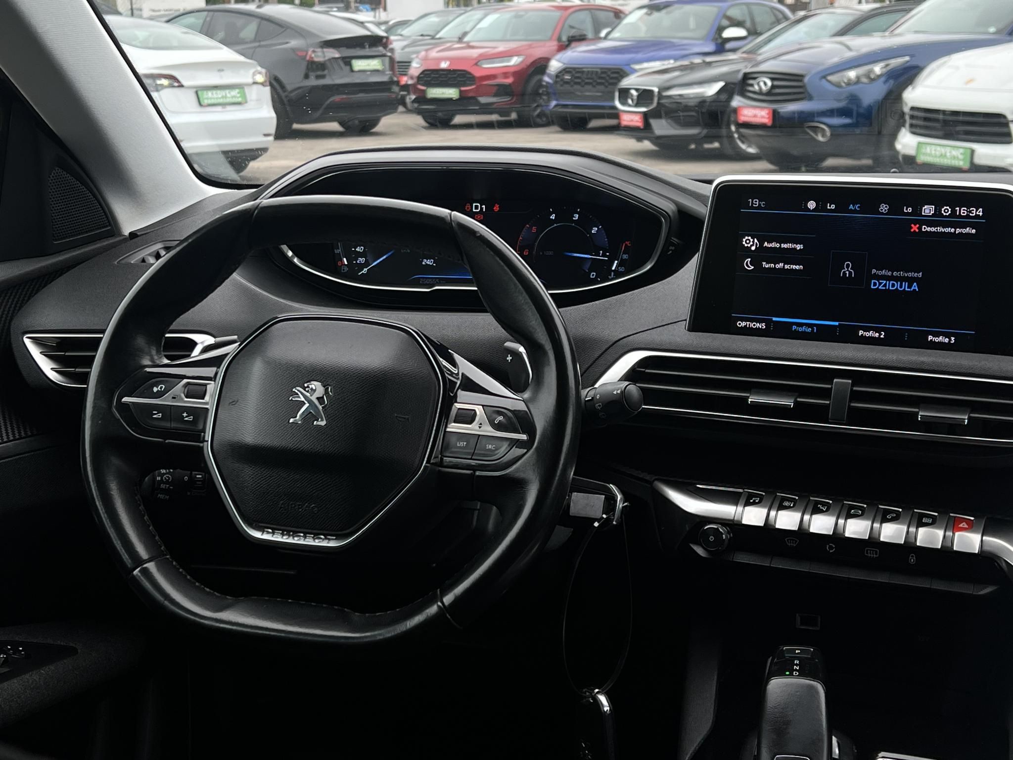 PEUGEOT 3008 1.6 BlueHDi Active EAT6 Klíma Tempomat Bluetooth Carplay 360 kamera!