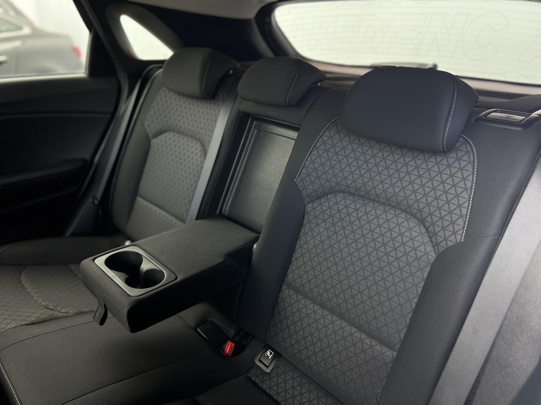 KIA CEE'D Ceed 1.6 CRDi HP Gold Carplay T.kamera Gyári garancia!