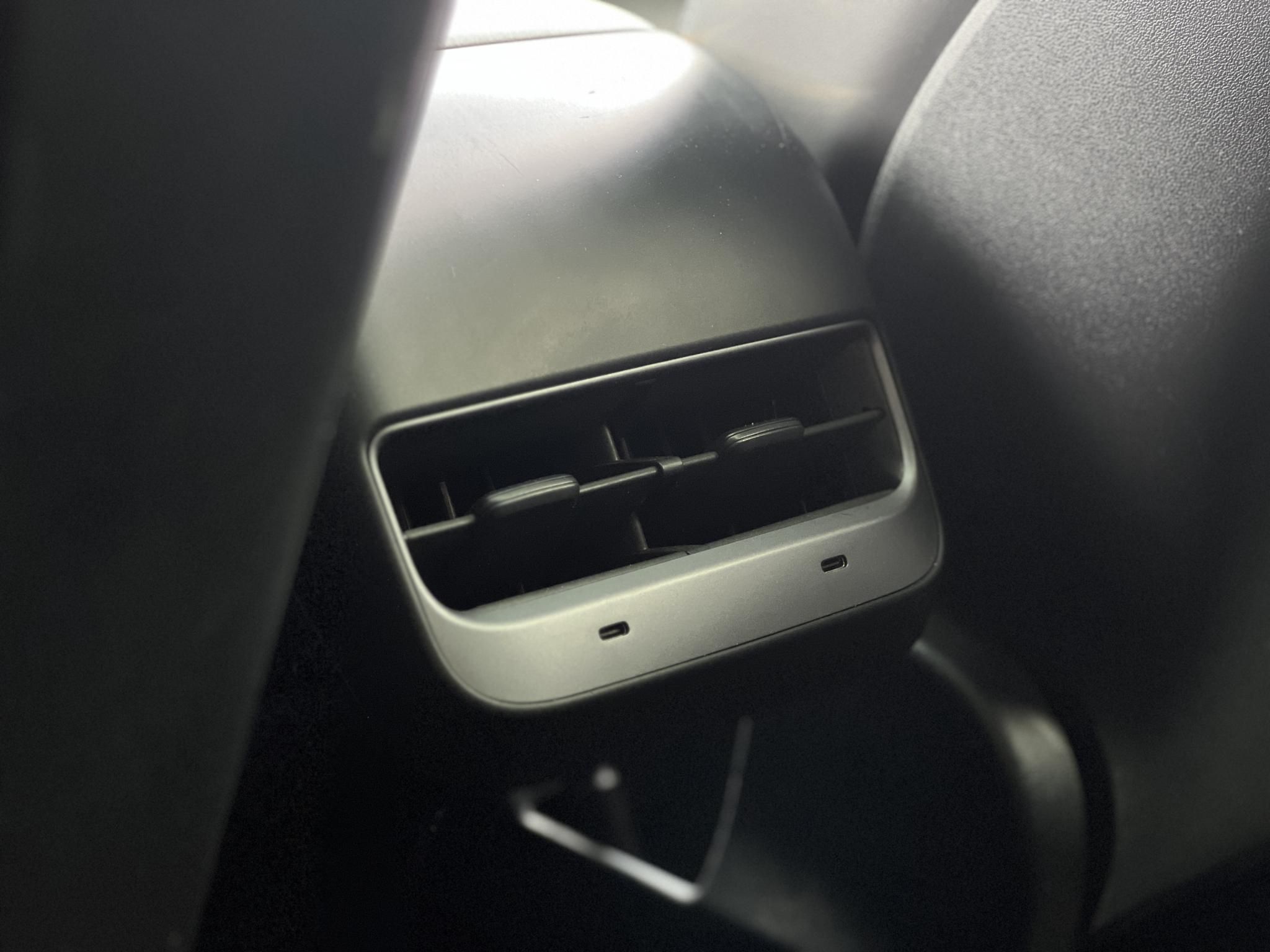 TESLA MODEL Y RWD (Automata) 147e km. AMD Ryzen. hőszivattyú. premium hifi. garanciális!