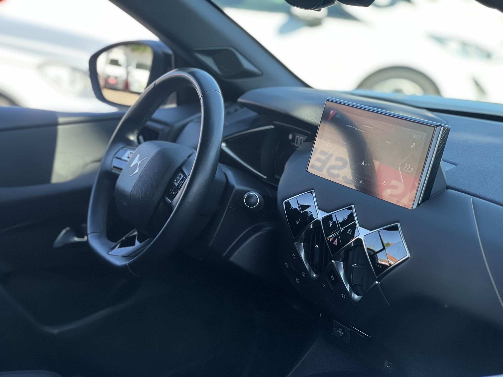 DS DS 3 CROSSBACK E-Tense 50kWh Ultra Prestige 34e km. 300km hátótáv. újszerű állapot. CARPLAY!