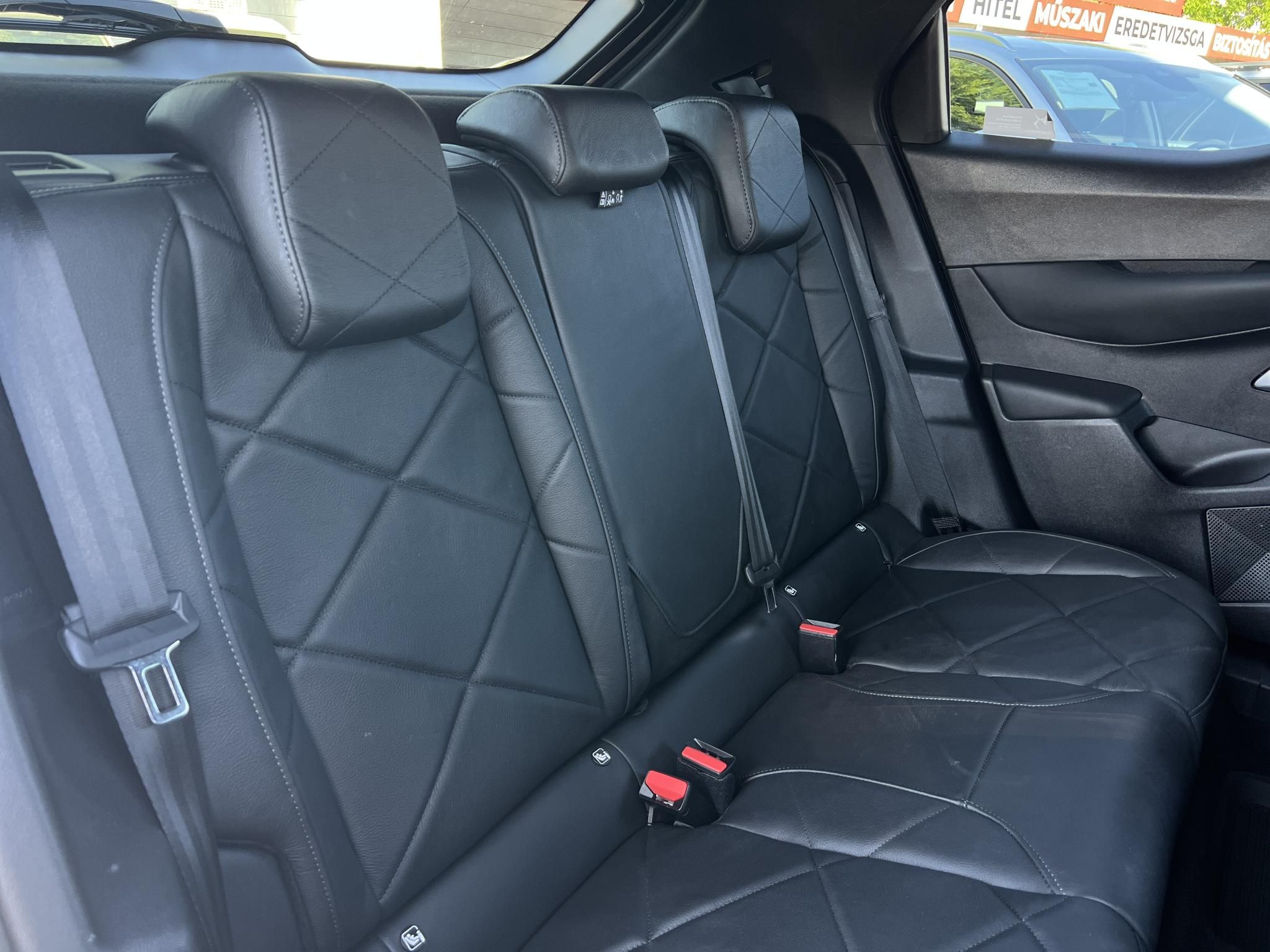 DS DS 3 CROSSBACK E-Tense 50kWh Ultra Prestige 34e km. 300km hátótáv. újszerű állapot. CARPLAY!
