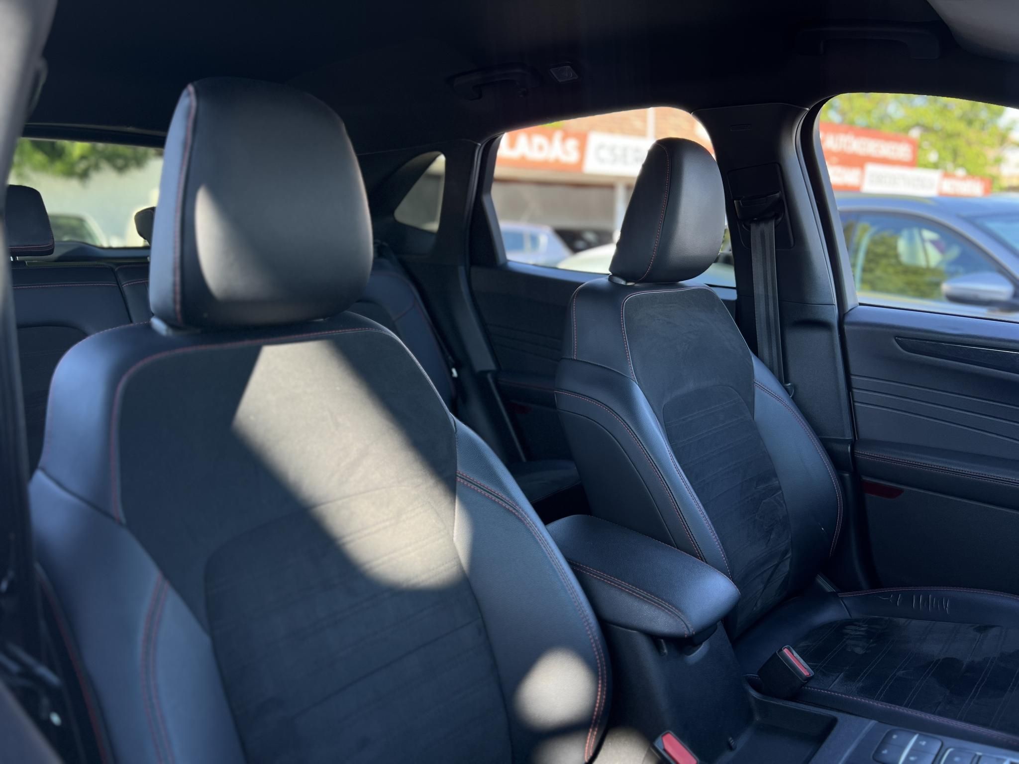 FORD KUGA 2.5 PHEV ST-Line CVT ST-line