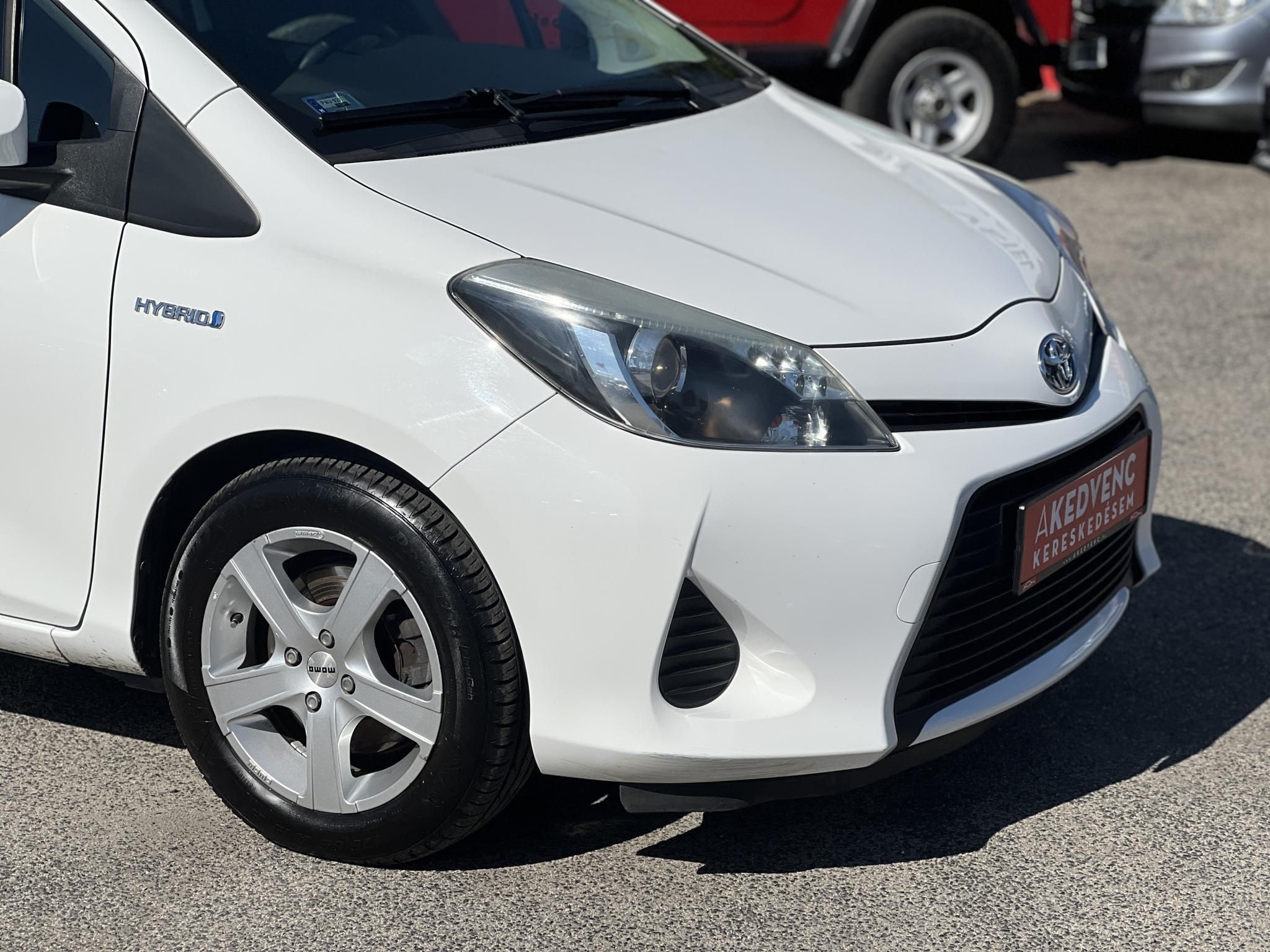 TOYOTA YARIS 1.5 HSD Trend e-CVT 103e km. Márkaszervizelt!