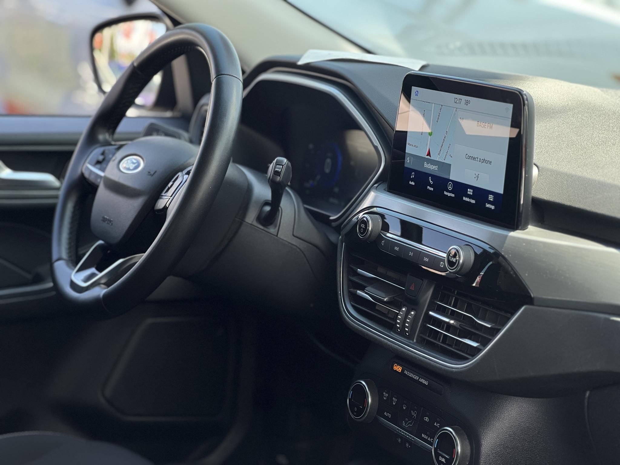 FORD KUGA 2.5 FHEV Titanium CVT 89e km!