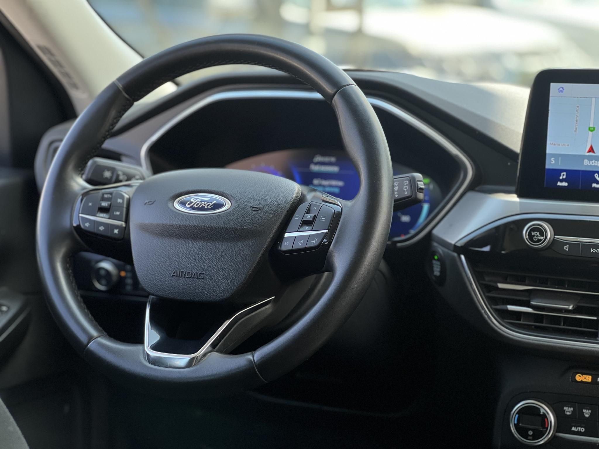 FORD KUGA 2.5 FHEV Titanium CVT 89e km!