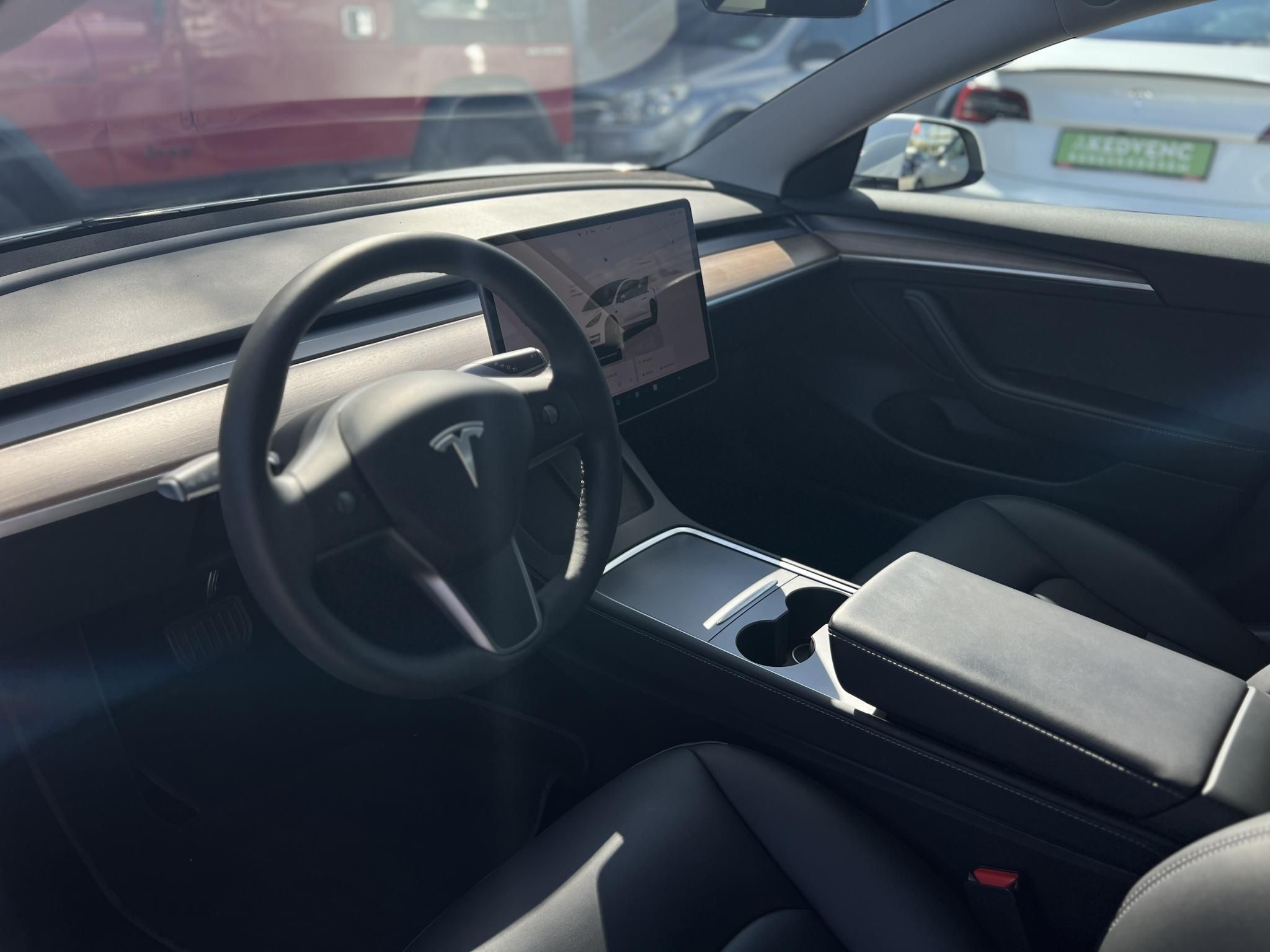 TESLA MODEL 3 RWD (Automata) 37e km. AMD Ryzen. hőszivattyú. LFP akku. garanciális!