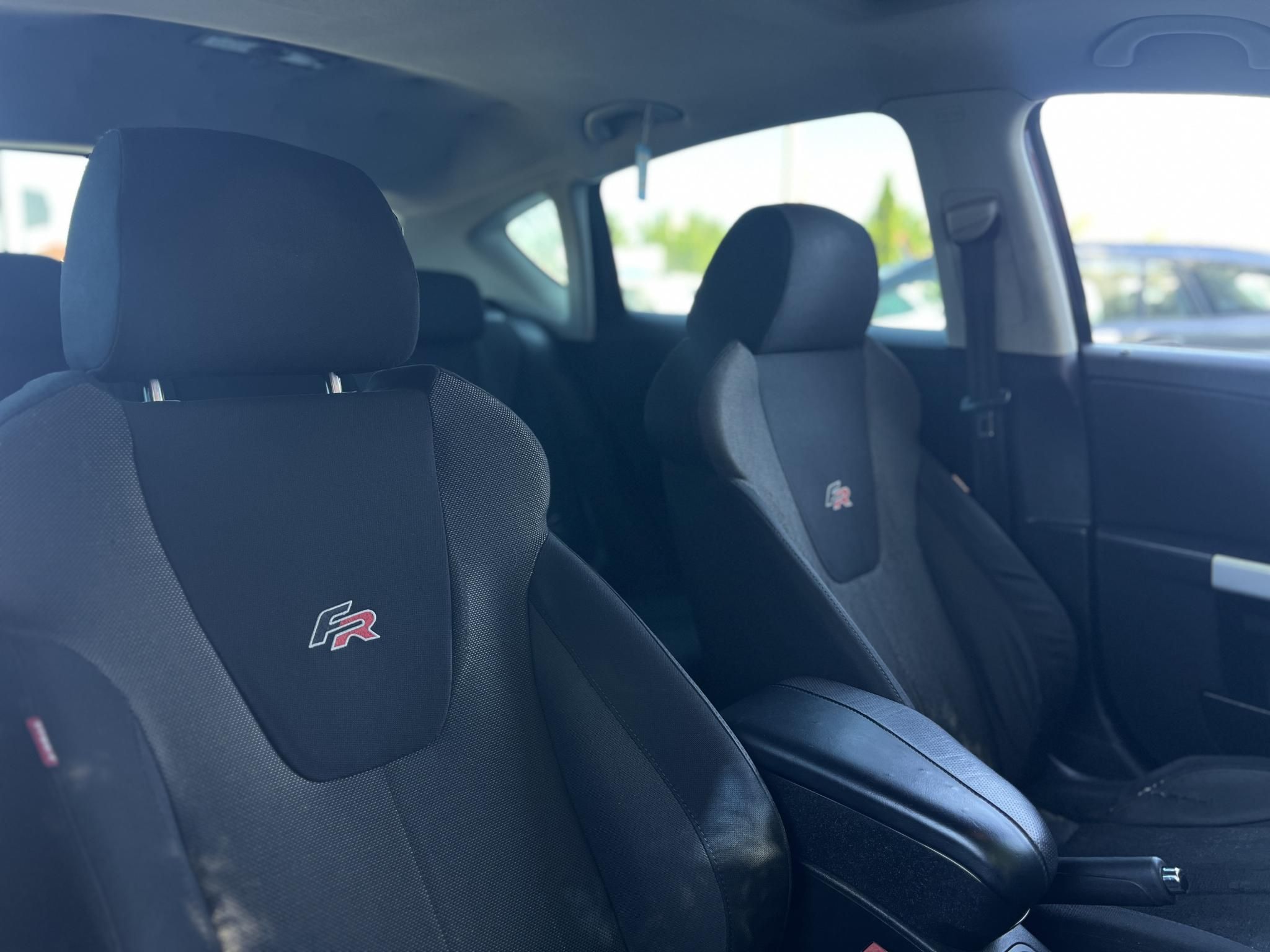 SEAT LEON 2.0 PD TDI FR DPF 170LE. Monster design. Napfénytető. Friss műszaki vizsga!