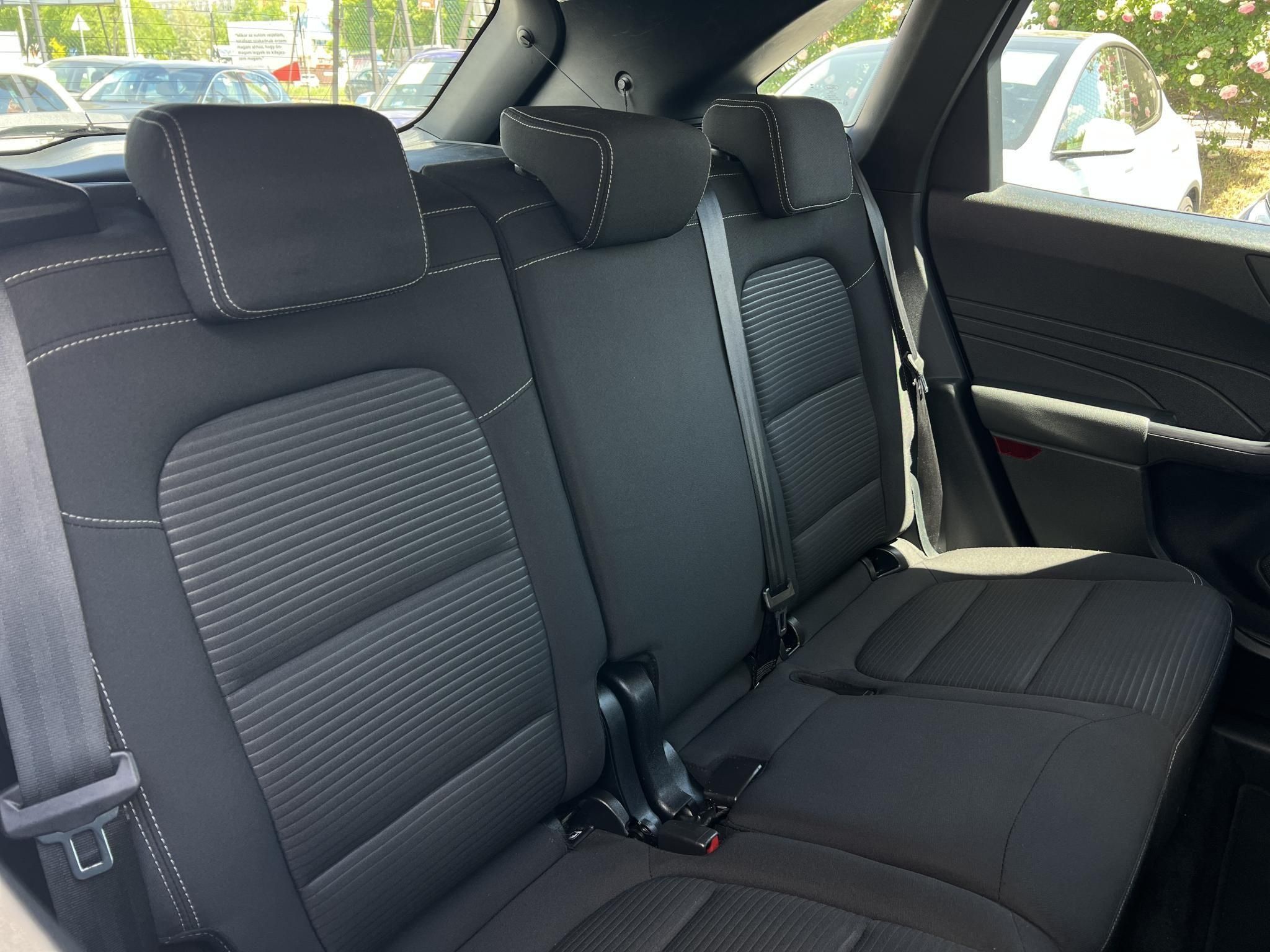 FORD KUGA 2.5 FHEV Freedom CVT