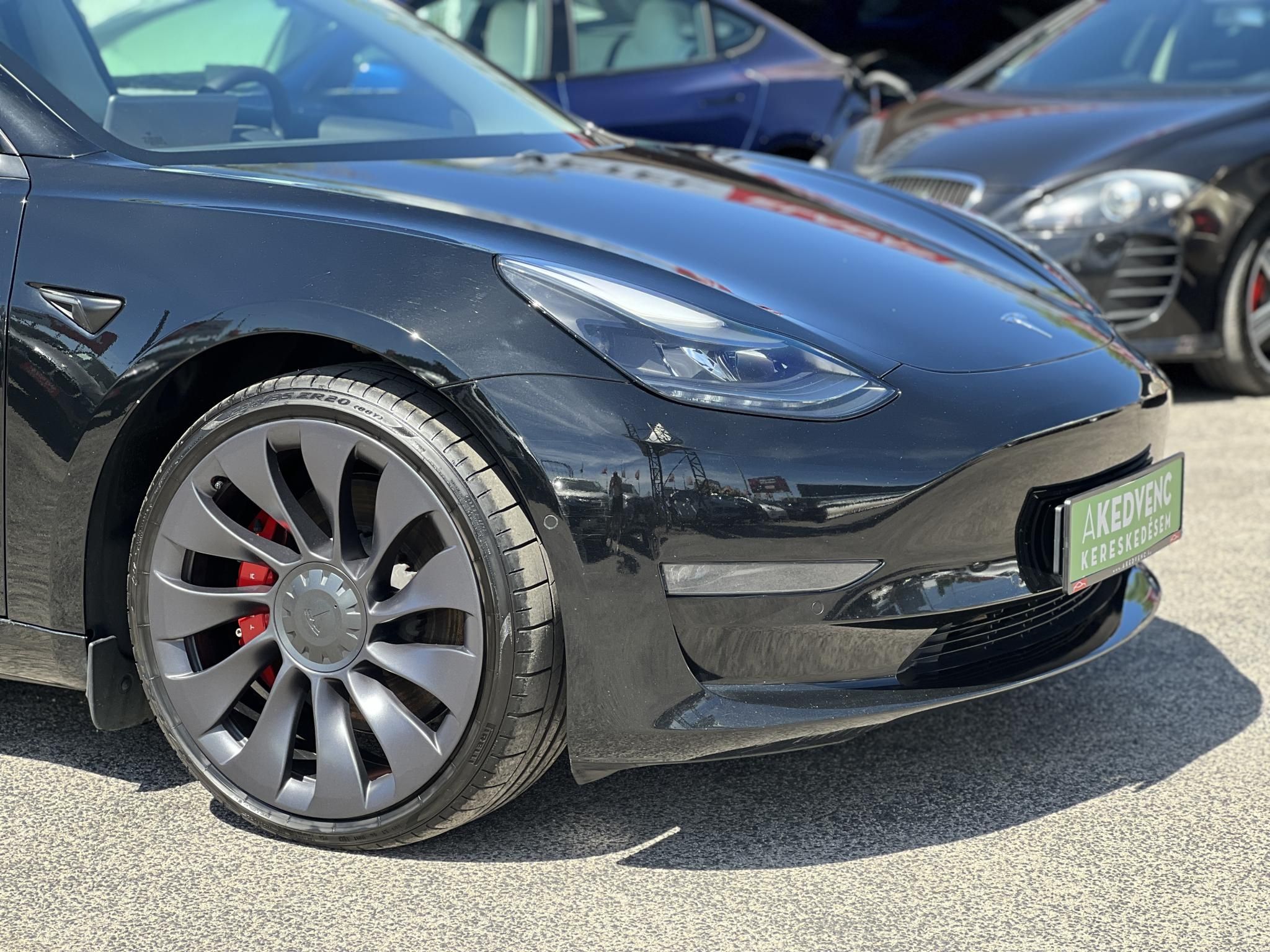 TESLA MODEL 3 Performance AWD (Automata) 87e km. mátrix LED. hőszivattyú. garanciális. téli-nyári kerék szett!