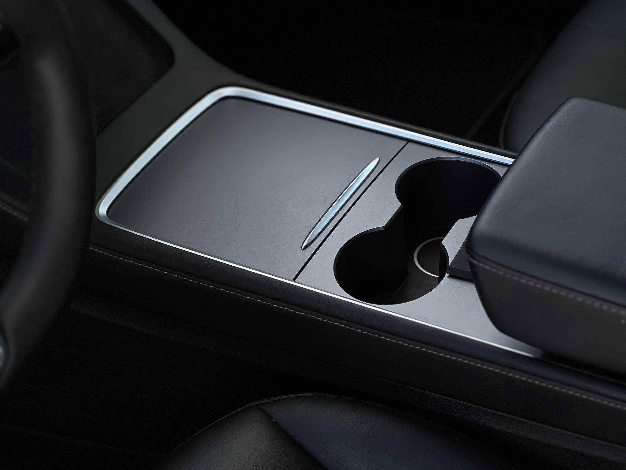 TESLA MODEL 3 Performance AWD (Automata) 87e km. mátrix LED. hőszivattyú. garanciális. téli-nyári kerék szett!