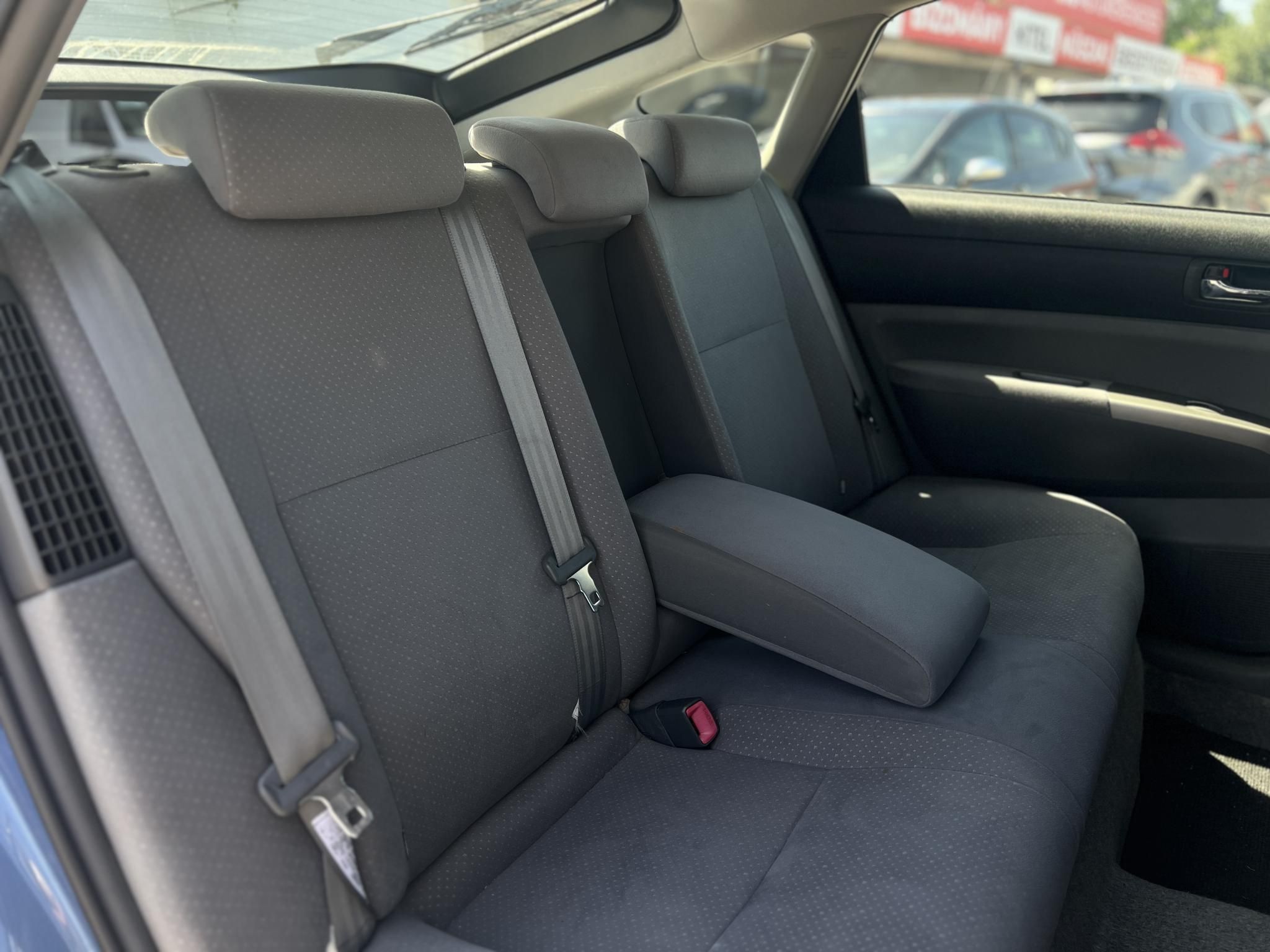 TOYOTA PRIUS 1.5 HSD (Automata) 4 évszakos gumik. Zsuffa Bélánál cserélt akkumulátor!