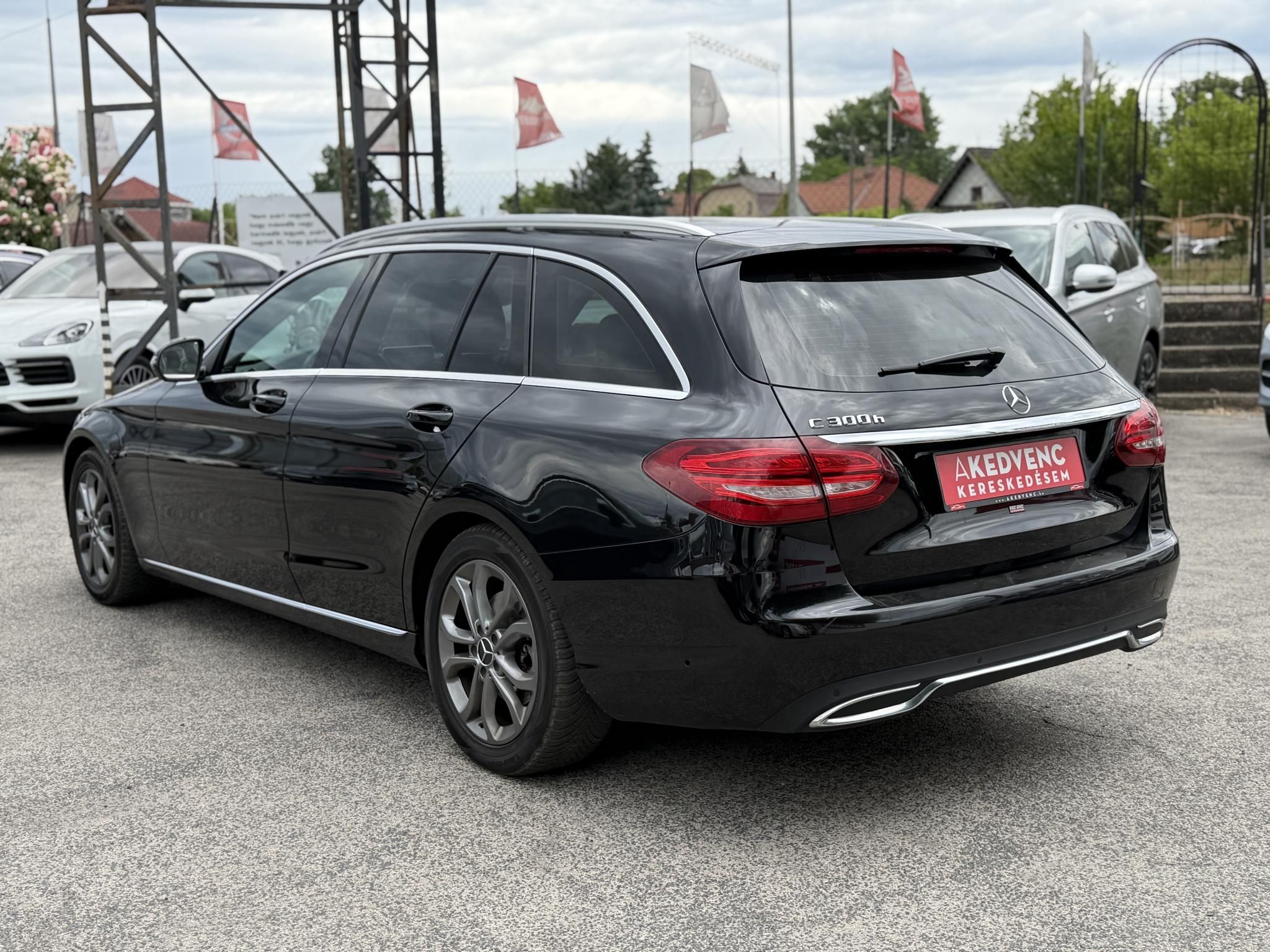 MERCEDES-BENZ C 300 T BlueTEC h HYBRID 7G-TRONIC 138e km. barna bőrbelső. bluetooth. navigáció. megkímélt állapot!