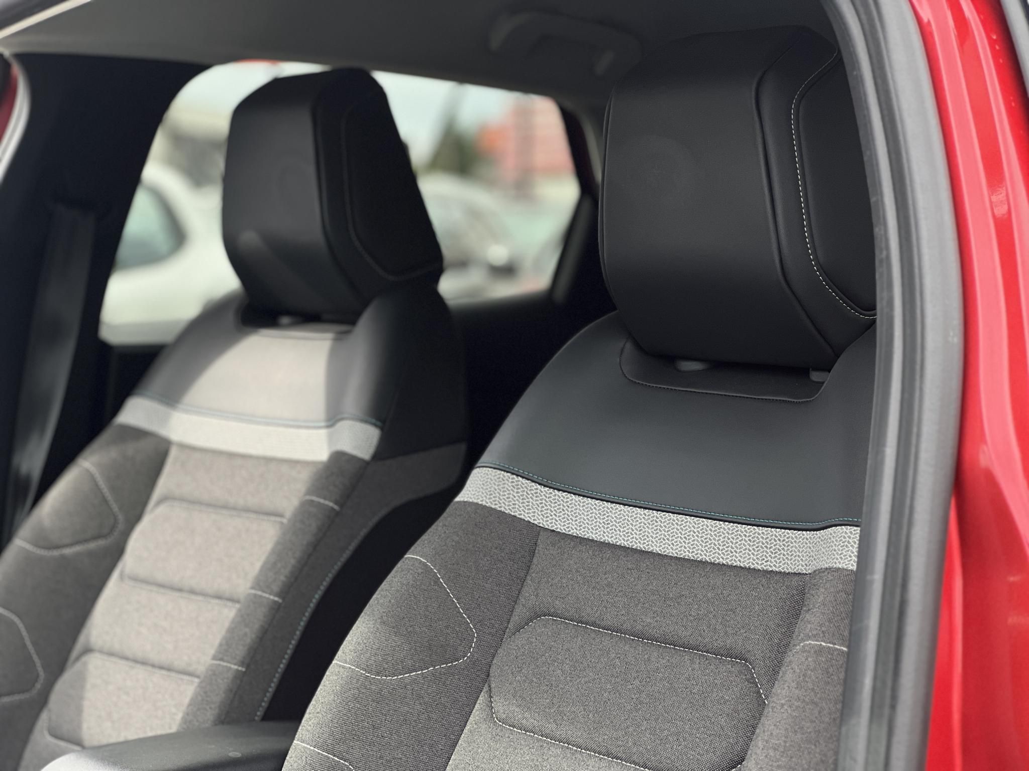 CITROEN C4 1.2 PureTech Feel Plus M.o.-i. 1.tul. 61e km. 360 kamera. HUD. Vonóhorog!