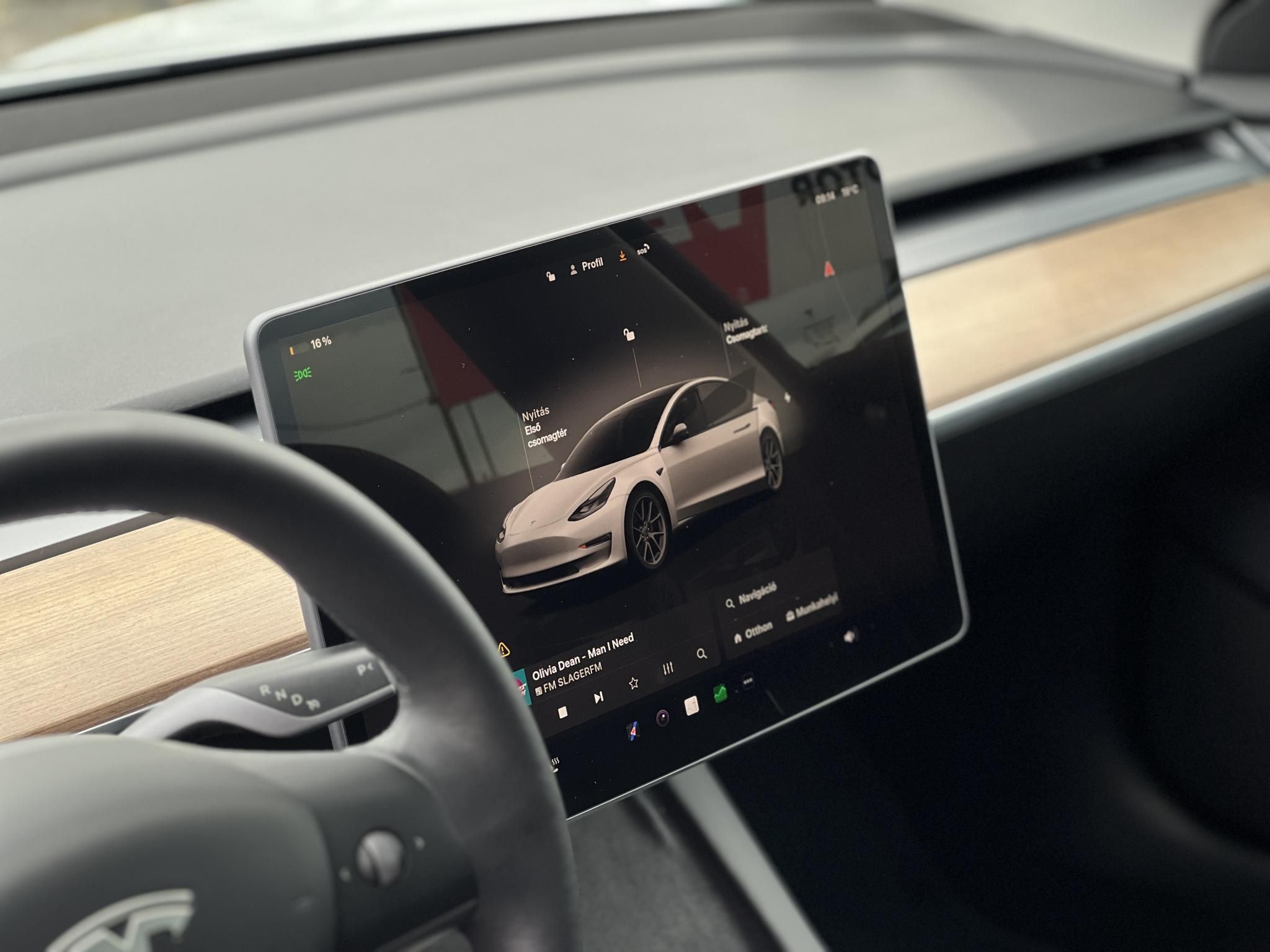 TESLA MODEL 3 Long Range AWD (Automata) 78e km. AMD Ryzen. mátrix LED. hőszivattyú. garanciális!