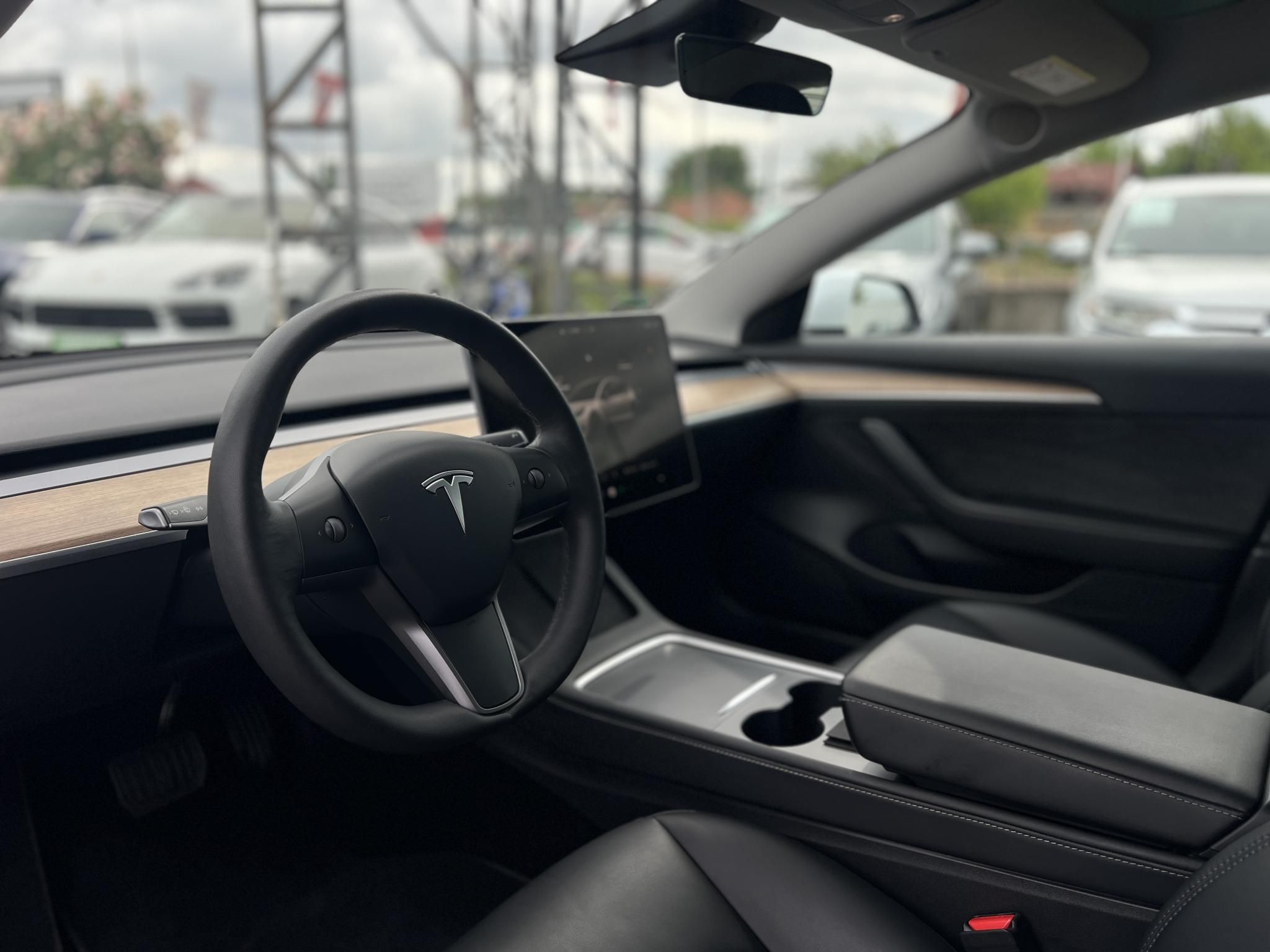 TESLA MODEL 3 Long Range AWD (Automata) 78e km. AMD Ryzen. mátrix LED. hőszivattyú. garanciális!